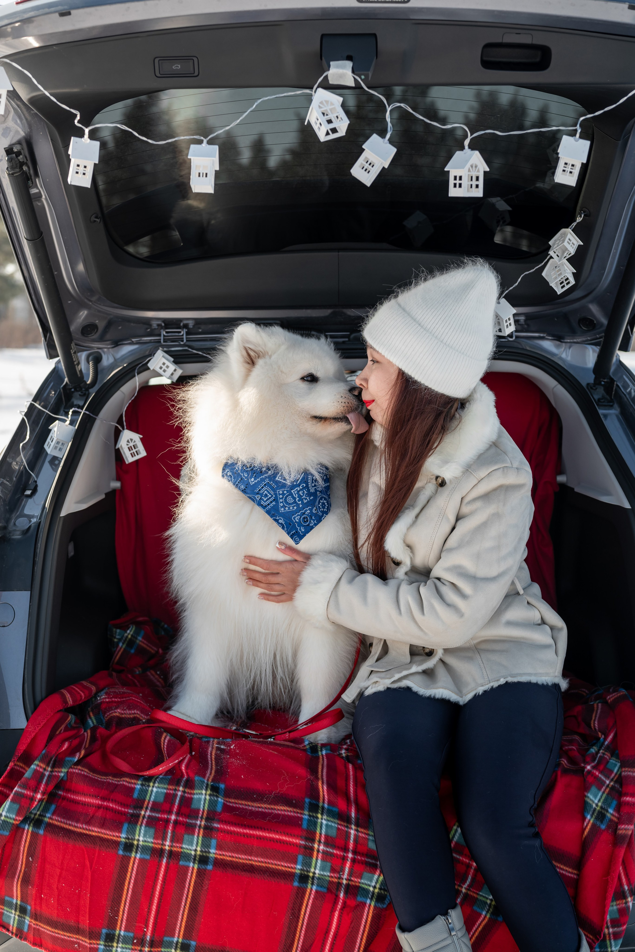Фотопроект с Платоном и машиной на улице. Фотограф в городе Салават