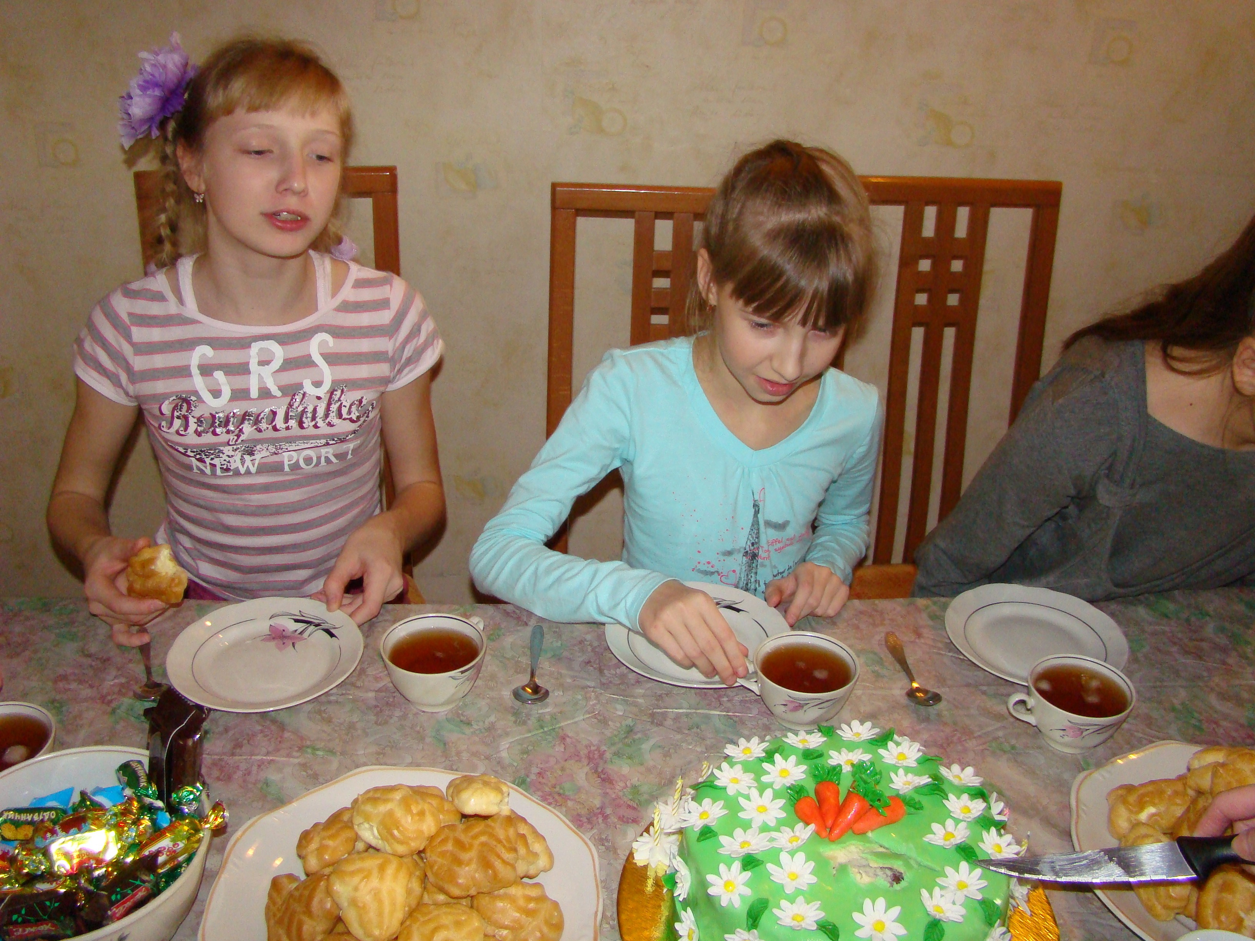 Катя ДР 12 лет Дома + Спортекс 04.12.2011. Семейный, Свадебный фотограф СПБ Питер— Романова Екатерина