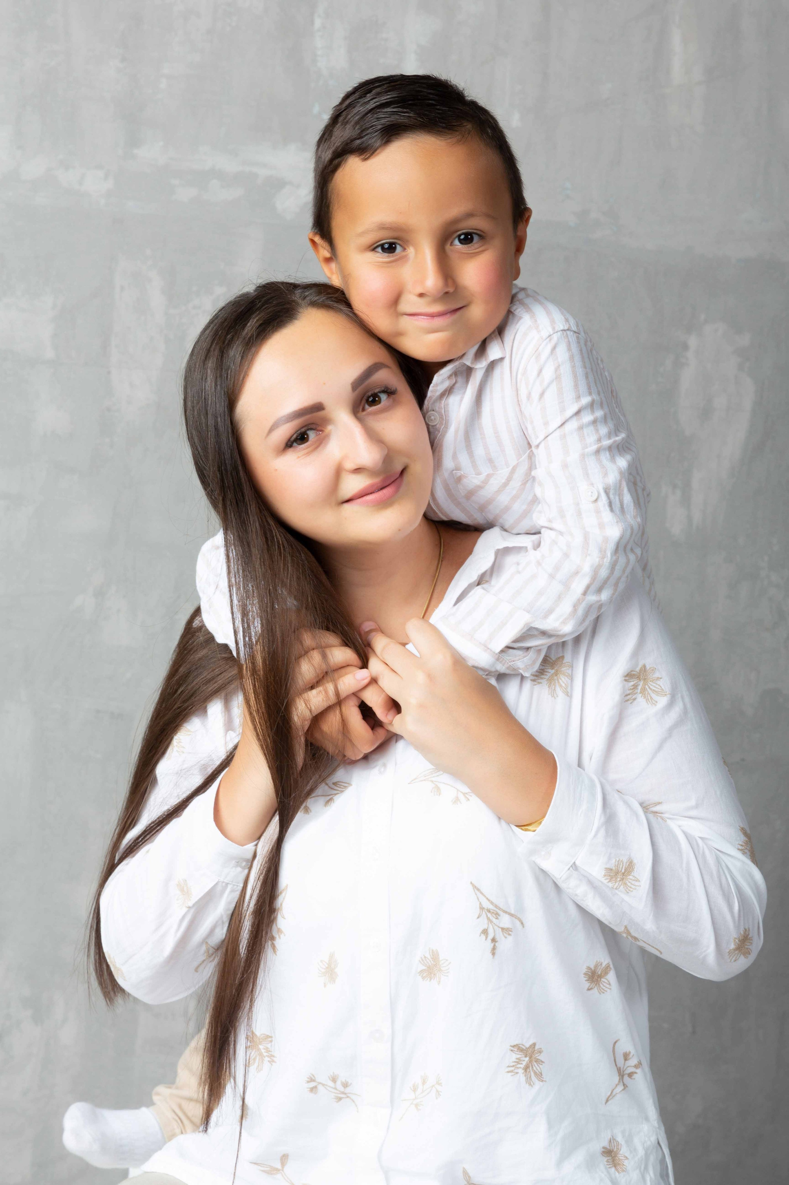 Фотосессия семейная. Фотостудия Алматы. Семейная и детская фотостудия Family studio.Фотограф Алматы