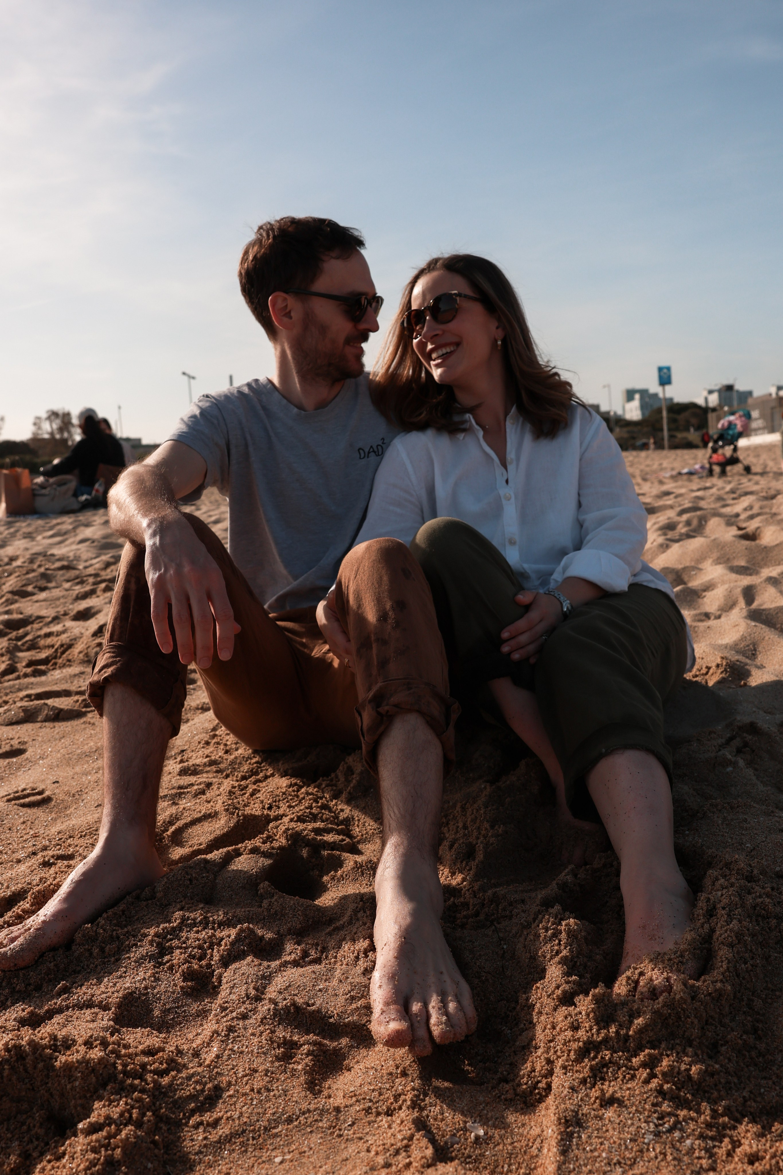 Family pizza at the sea. Natalia Zhuravleva|family, newborn, maternity photographer in Barcelona