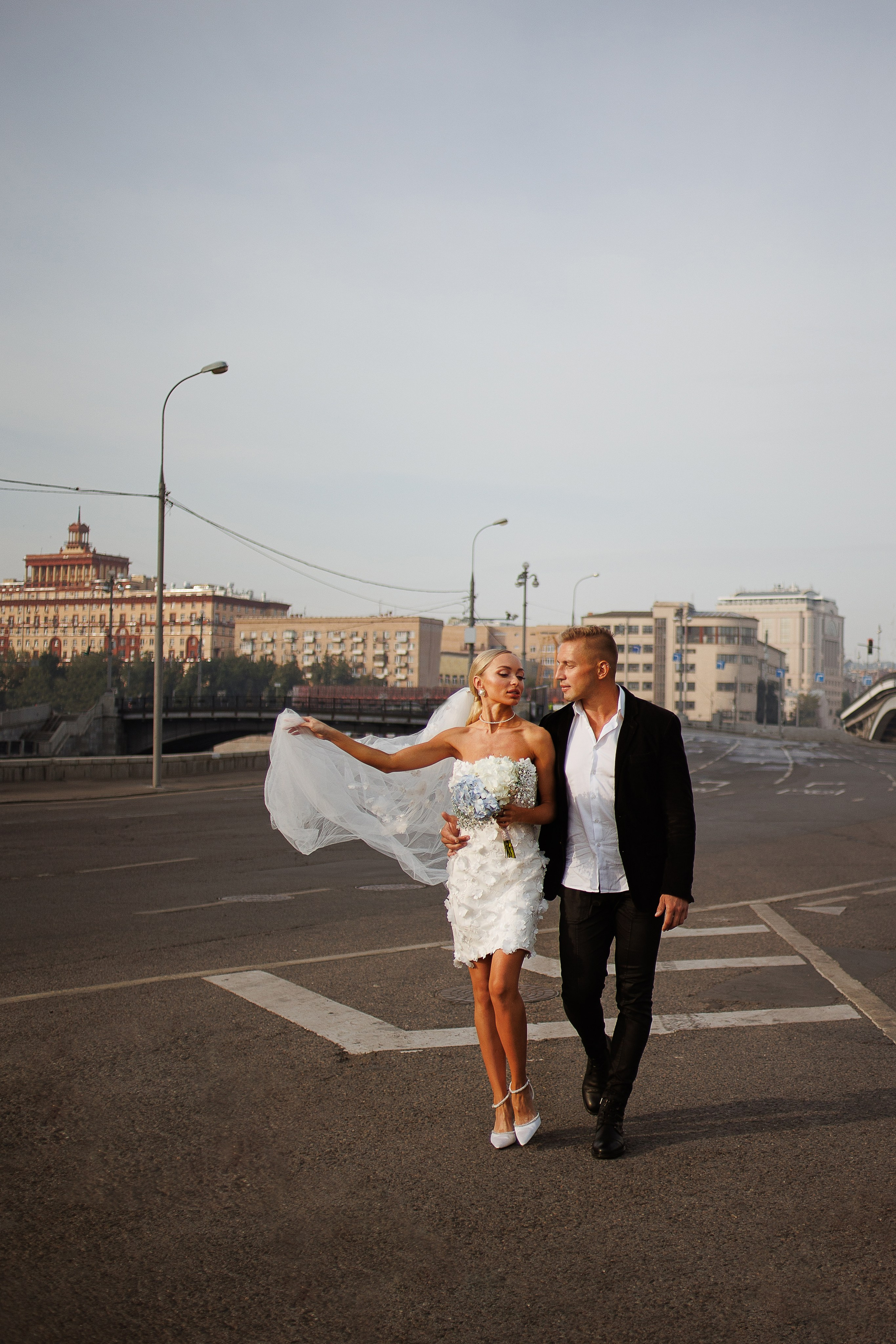 На мопеде Даша и Леша. Марковкина КрисТина