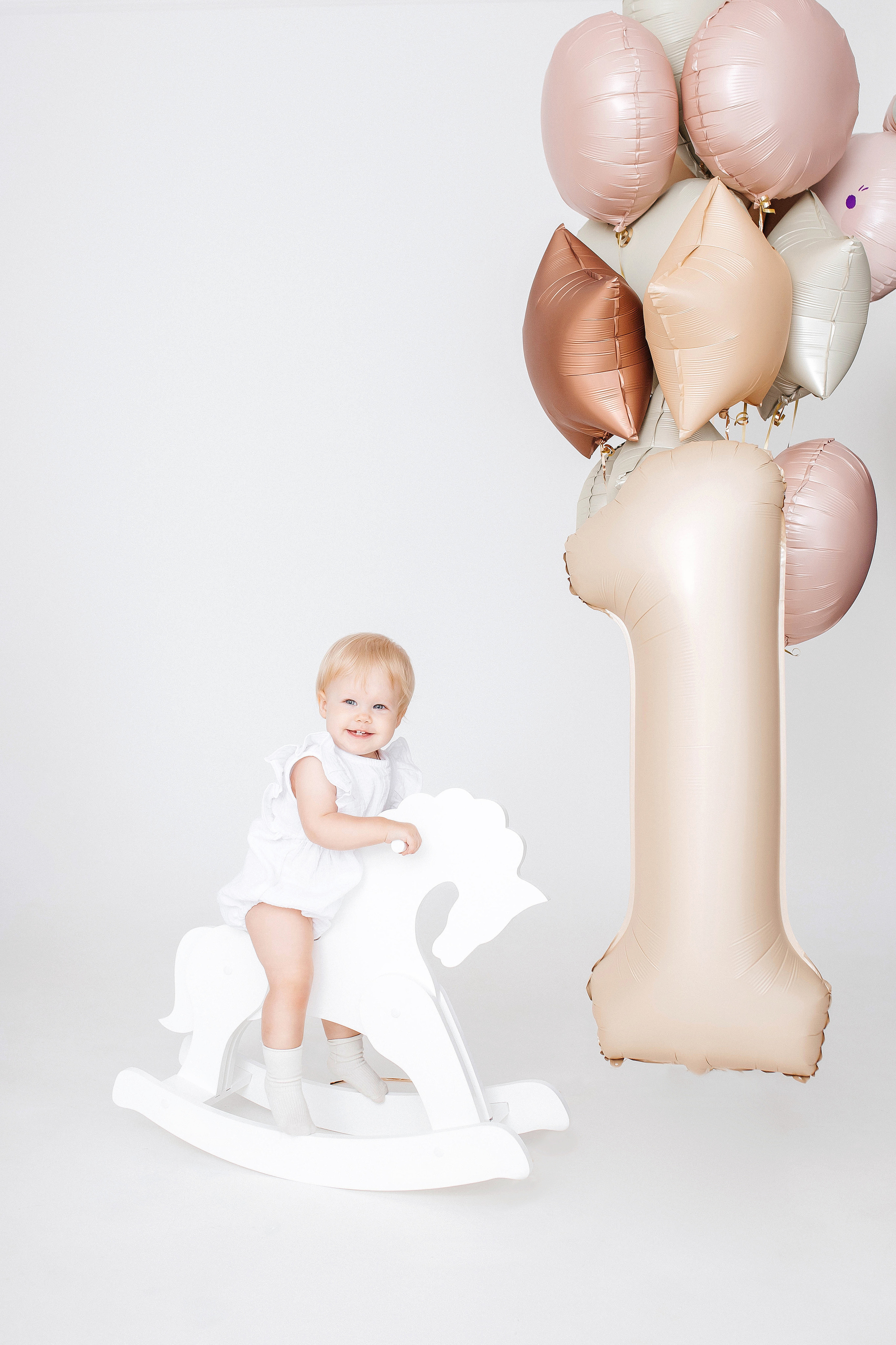 Катя 1 годик. Фотограф