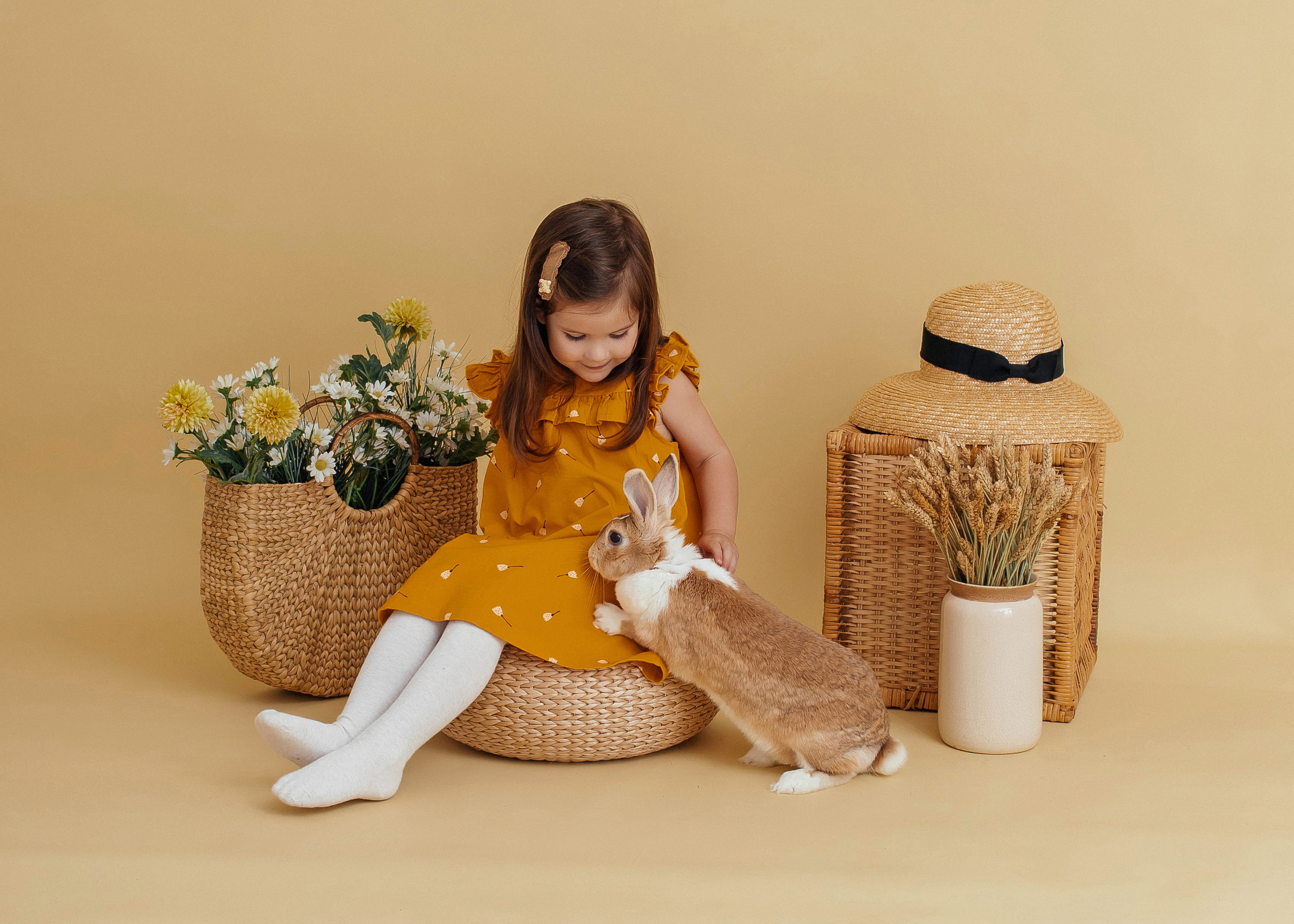 Фотодень с кроликом Миша и Вика. Фотограф