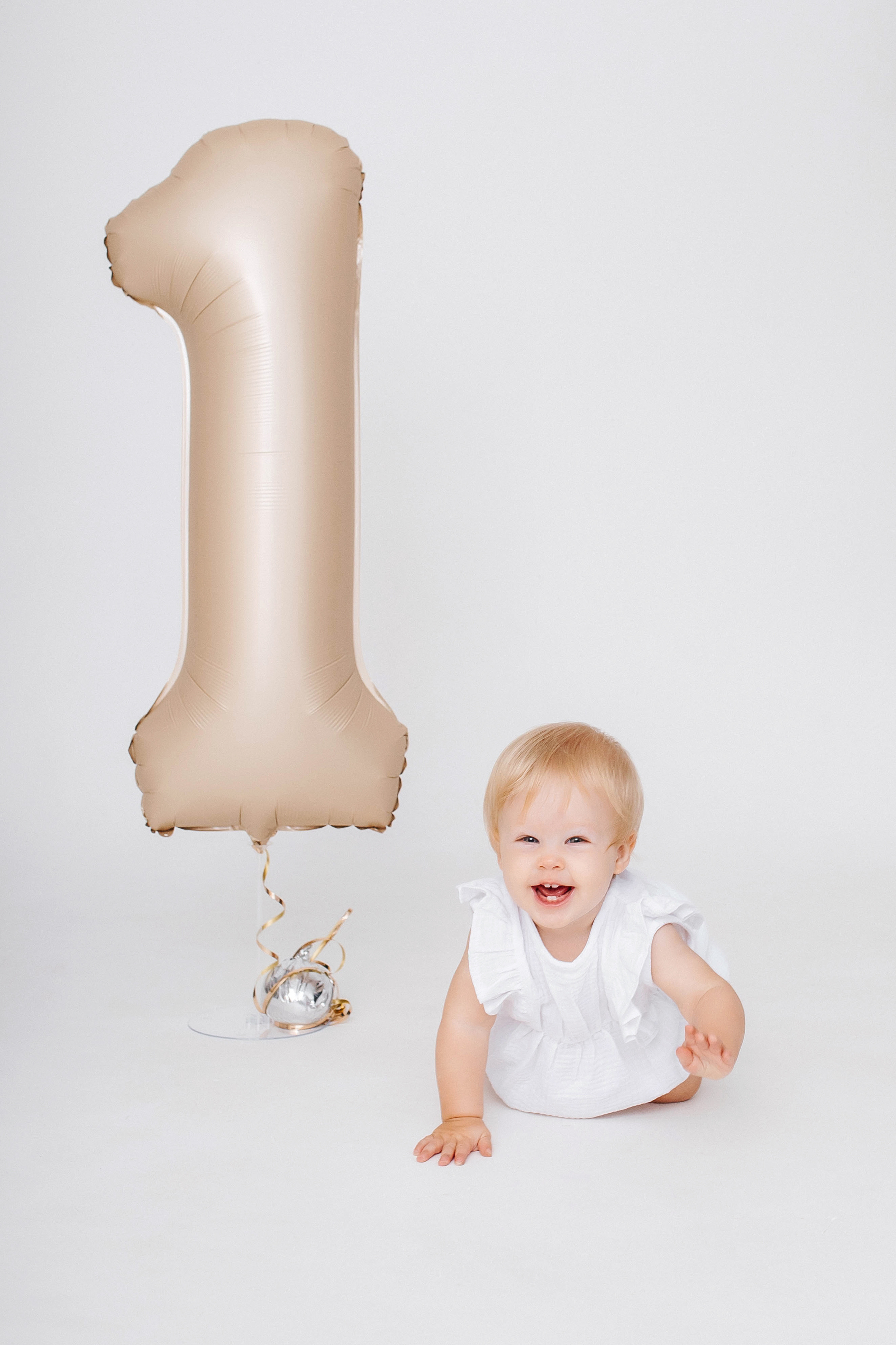 Катя 1 годик. Фотограф