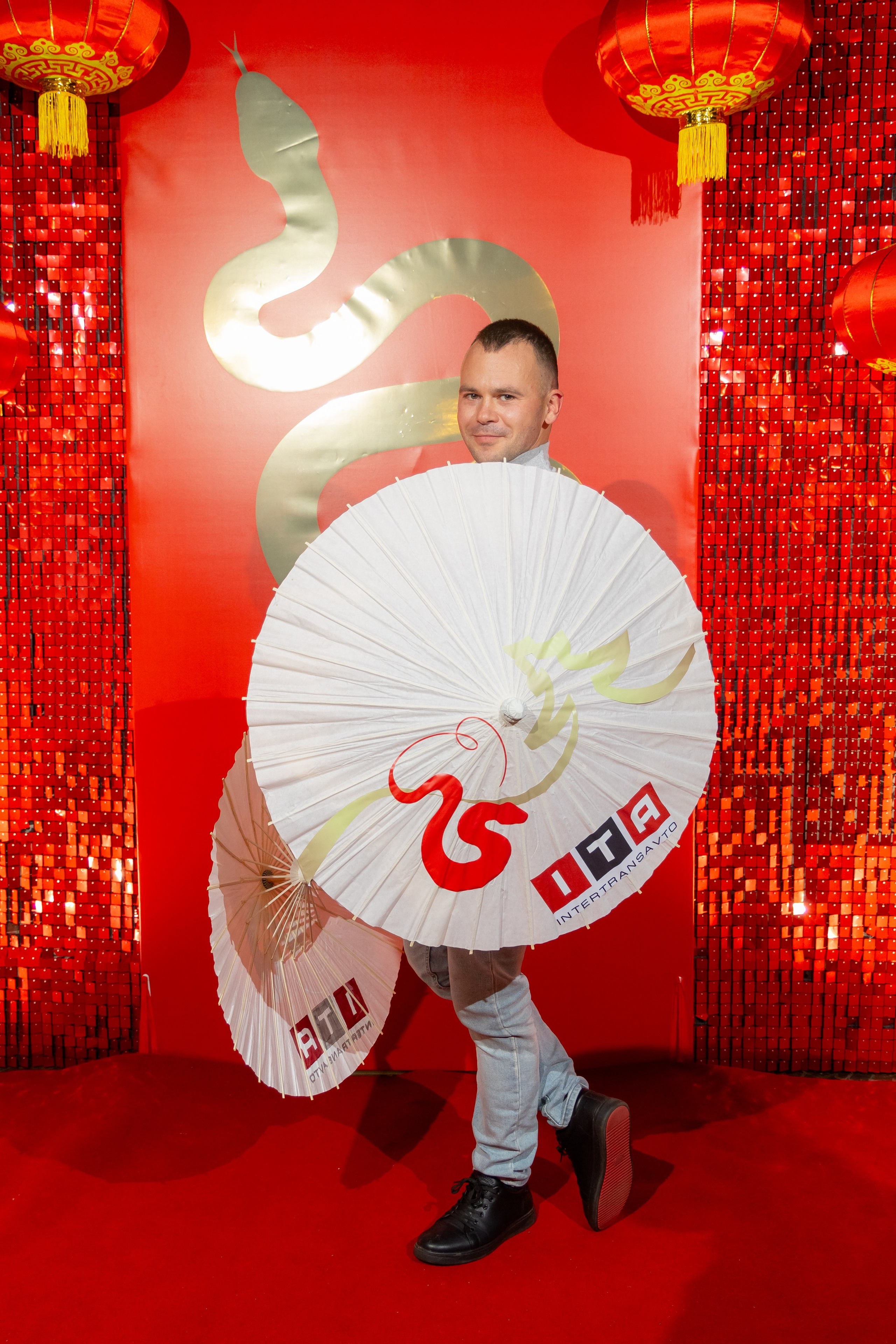 Корпоративная новогодняя съемка для логистической компании ИТА. Свадебный фотограф в Минске/Беларуси Сергей Спиридонов