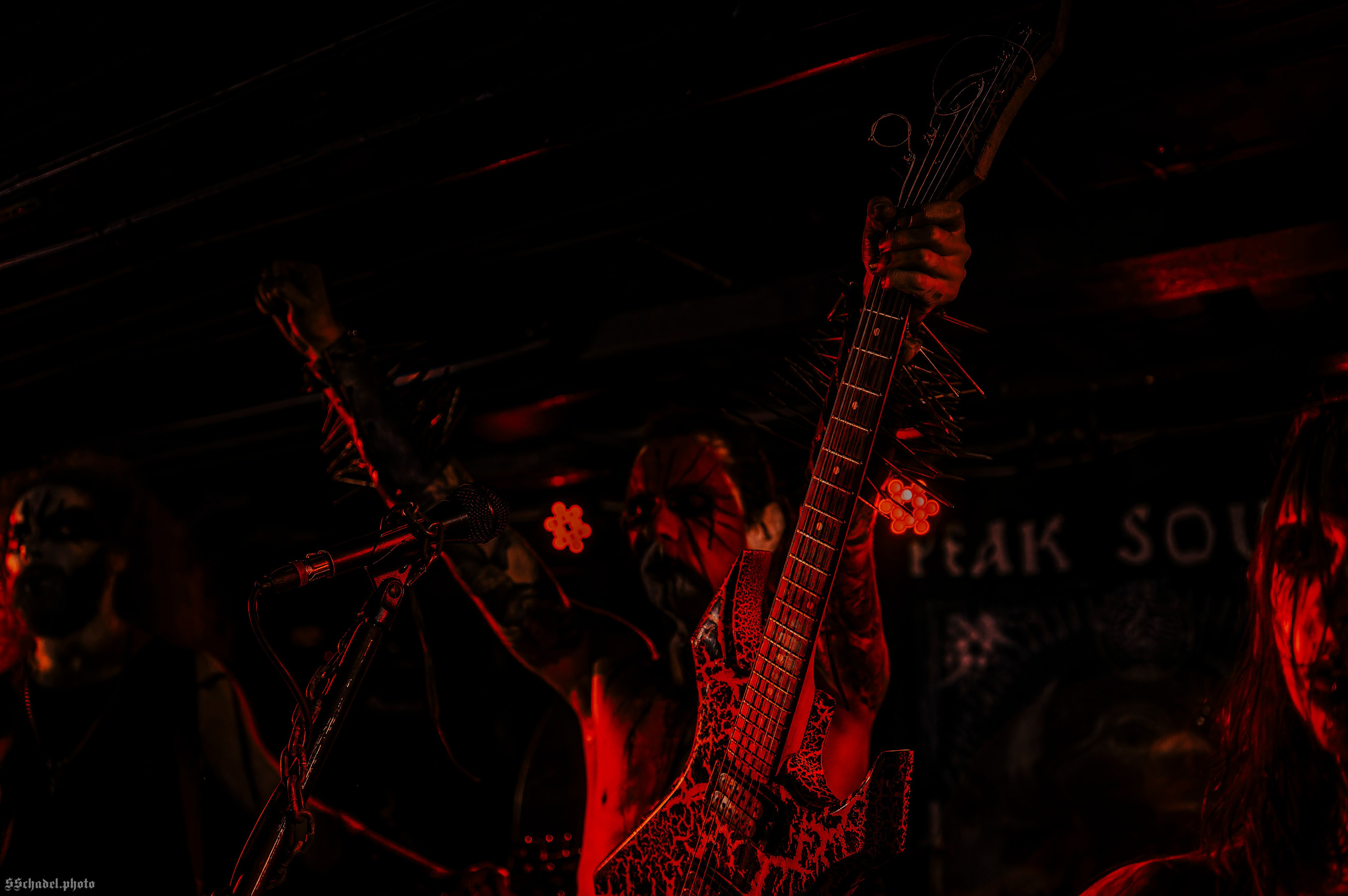 Frostlagte Måne 18.10.25. We will make everything metal!