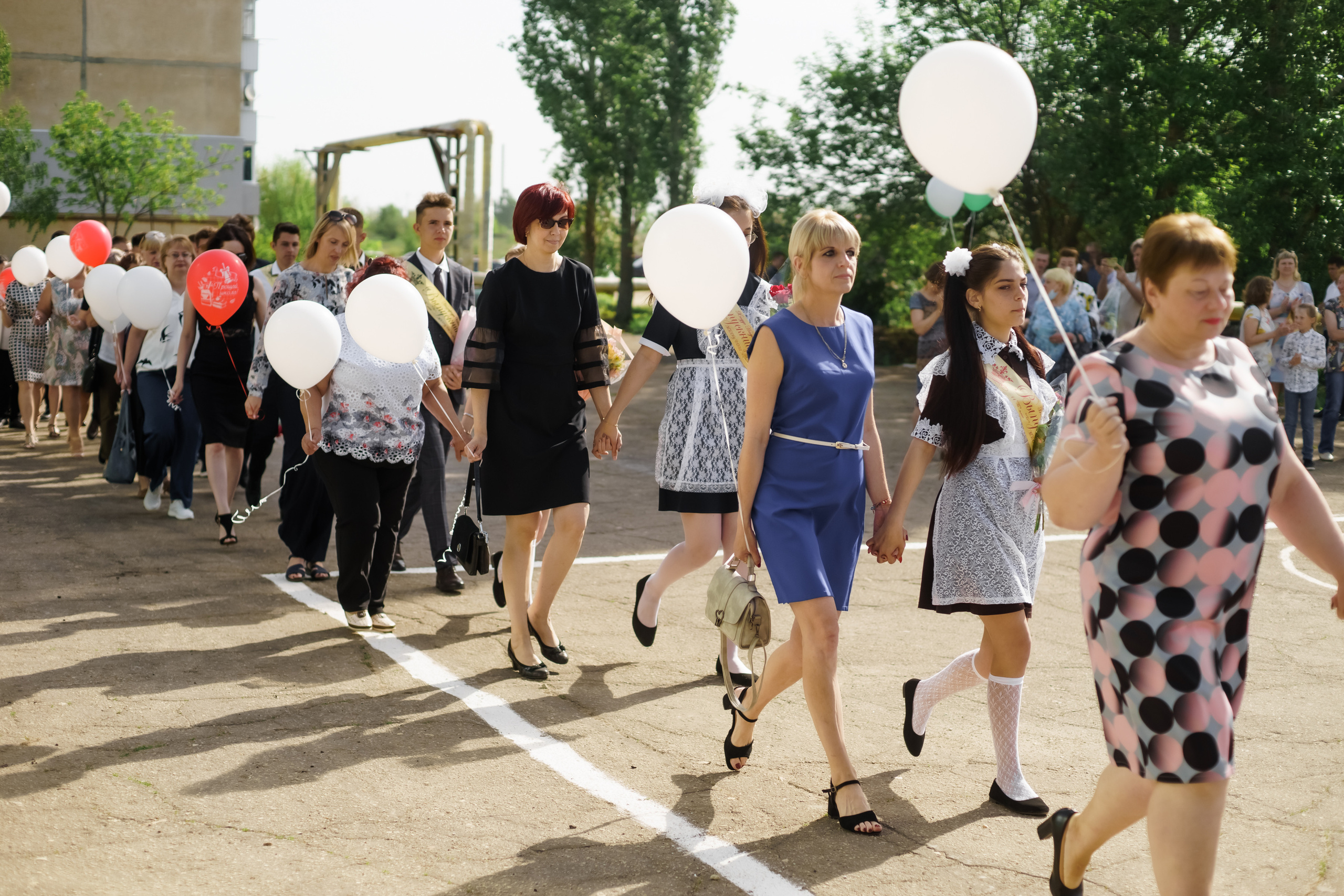 Последний звонок 11 кл. Ольга Плаксина фотограф в Саратове