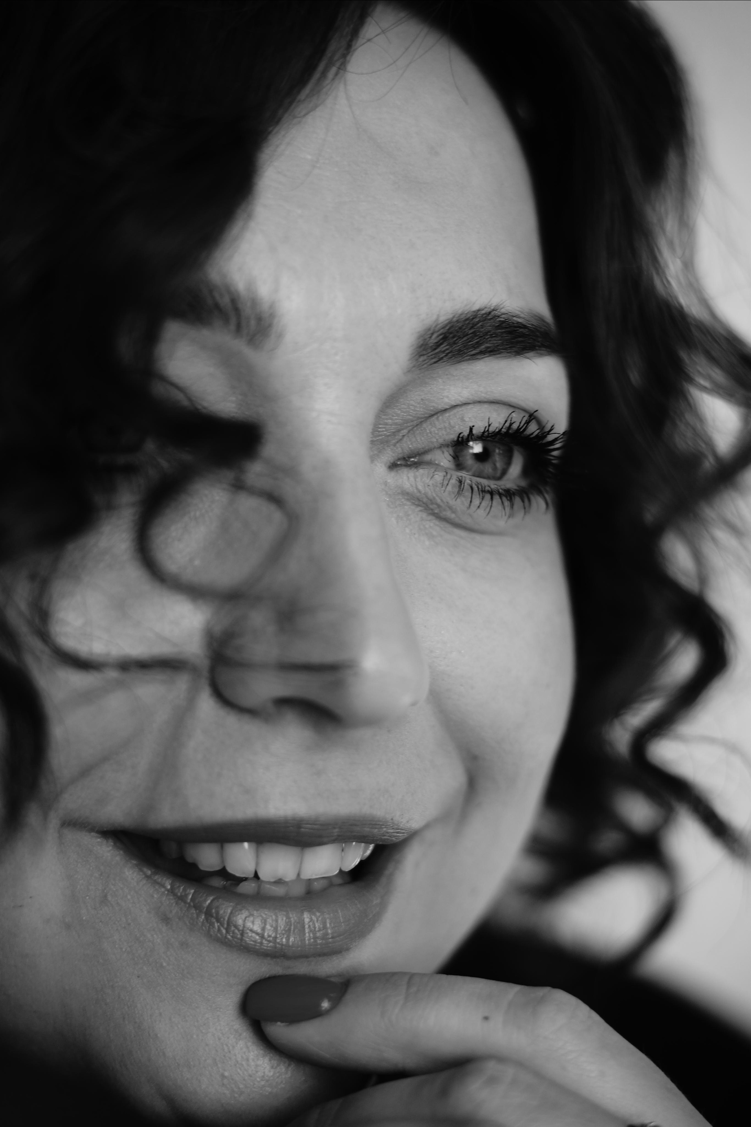 Черно блый портрет. Ольга Плаксина фотограф в Саратове