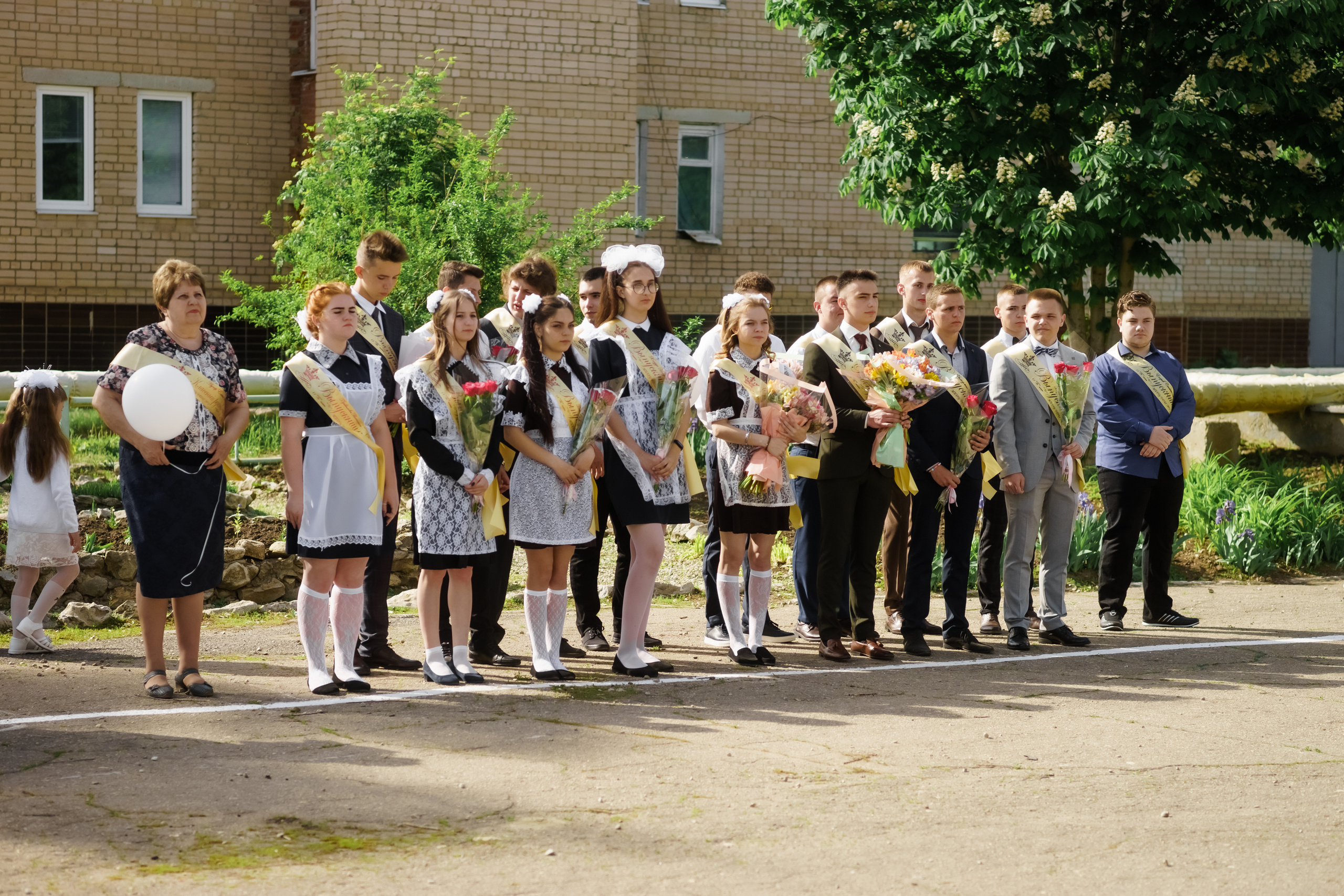 Последний звонок 11 кл. Ольга Плаксина фотограф в Саратове