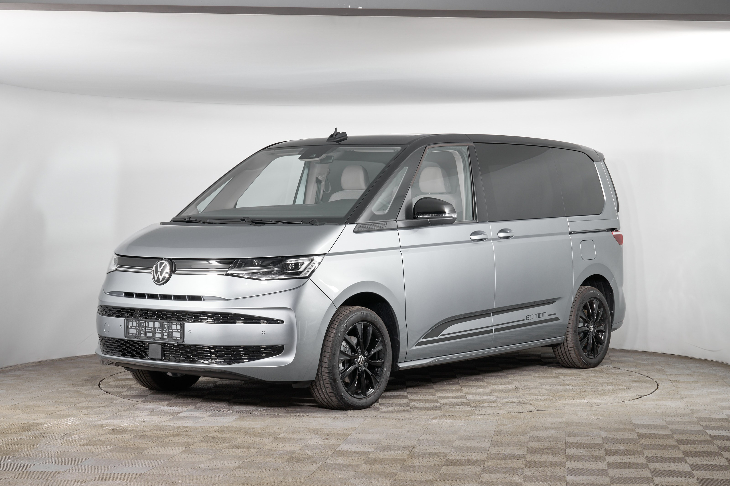 Multivan. Фотограф Николай Прокофьев модельные тесты в Москве