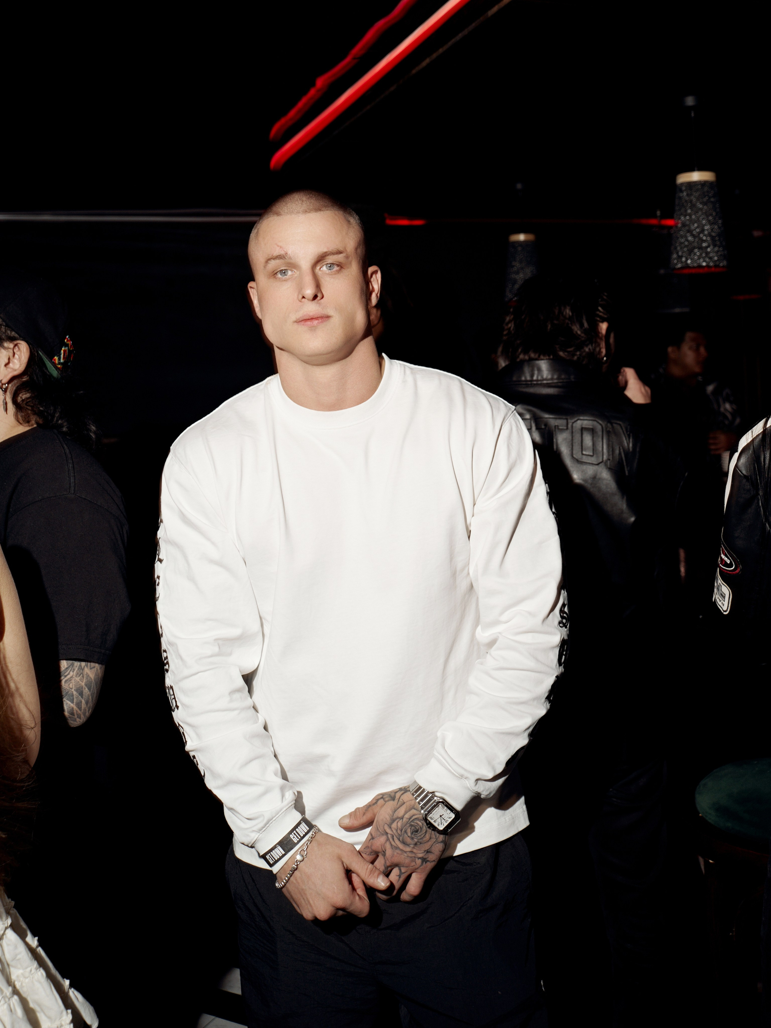 CLUB. NOIZOMAX Художественный фотограф в Дубай