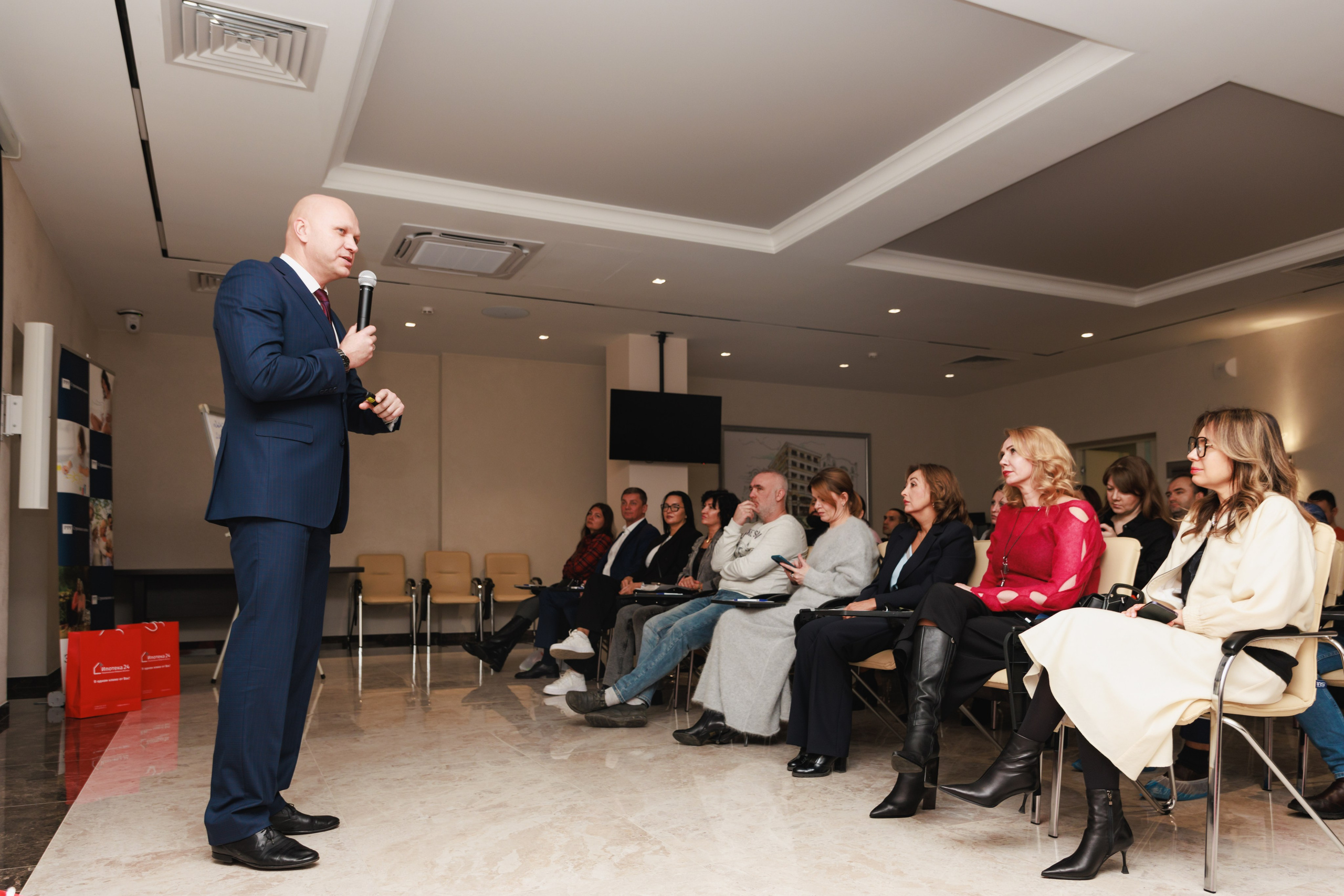 Новая экономическая реальность 2025_в ЦКЗ «Олимп пять». Фотограф Воронеж, Новая Усмань Мария Бублик