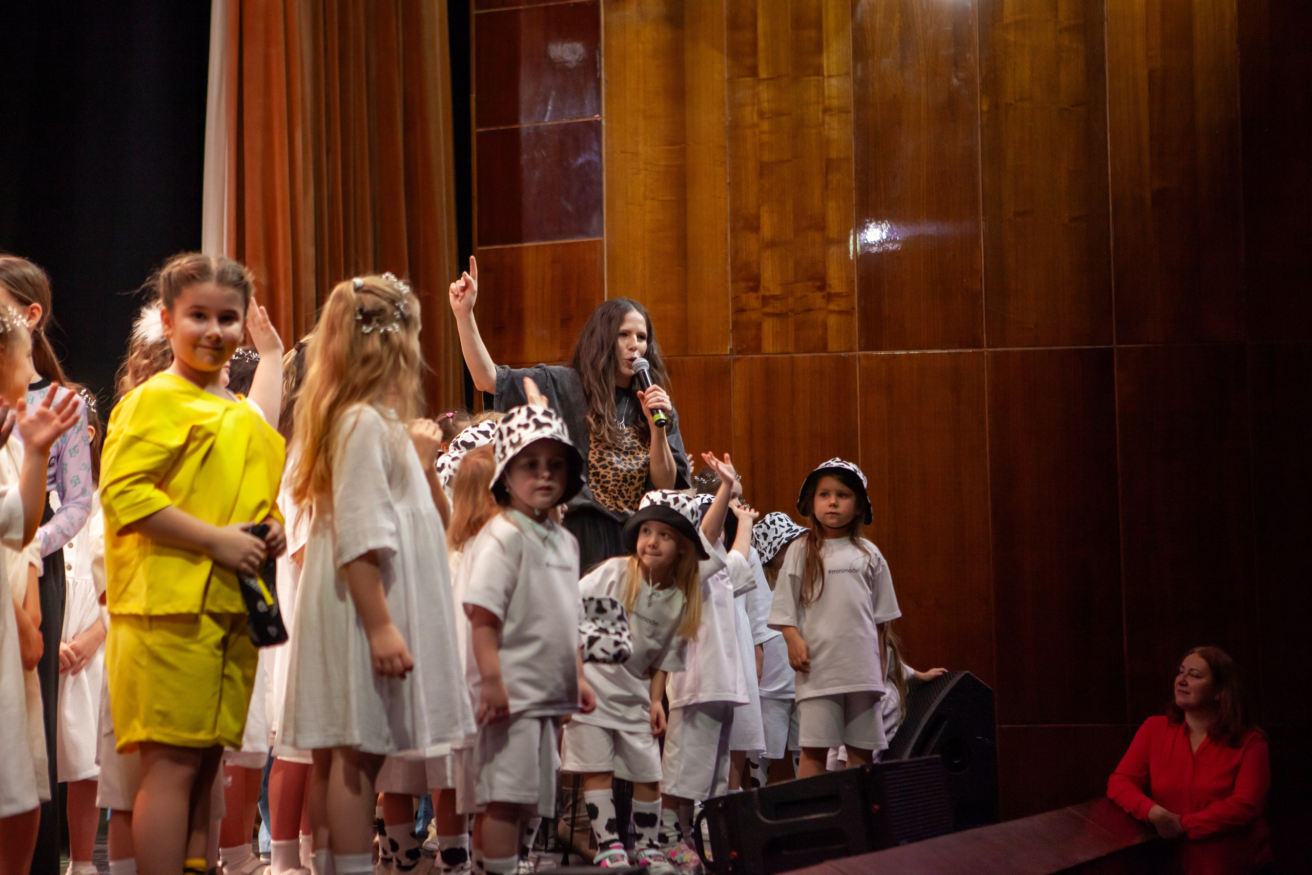 Концерт детской танцевальной школы. Репортажный, семейный, свадебный, портретный фотограф