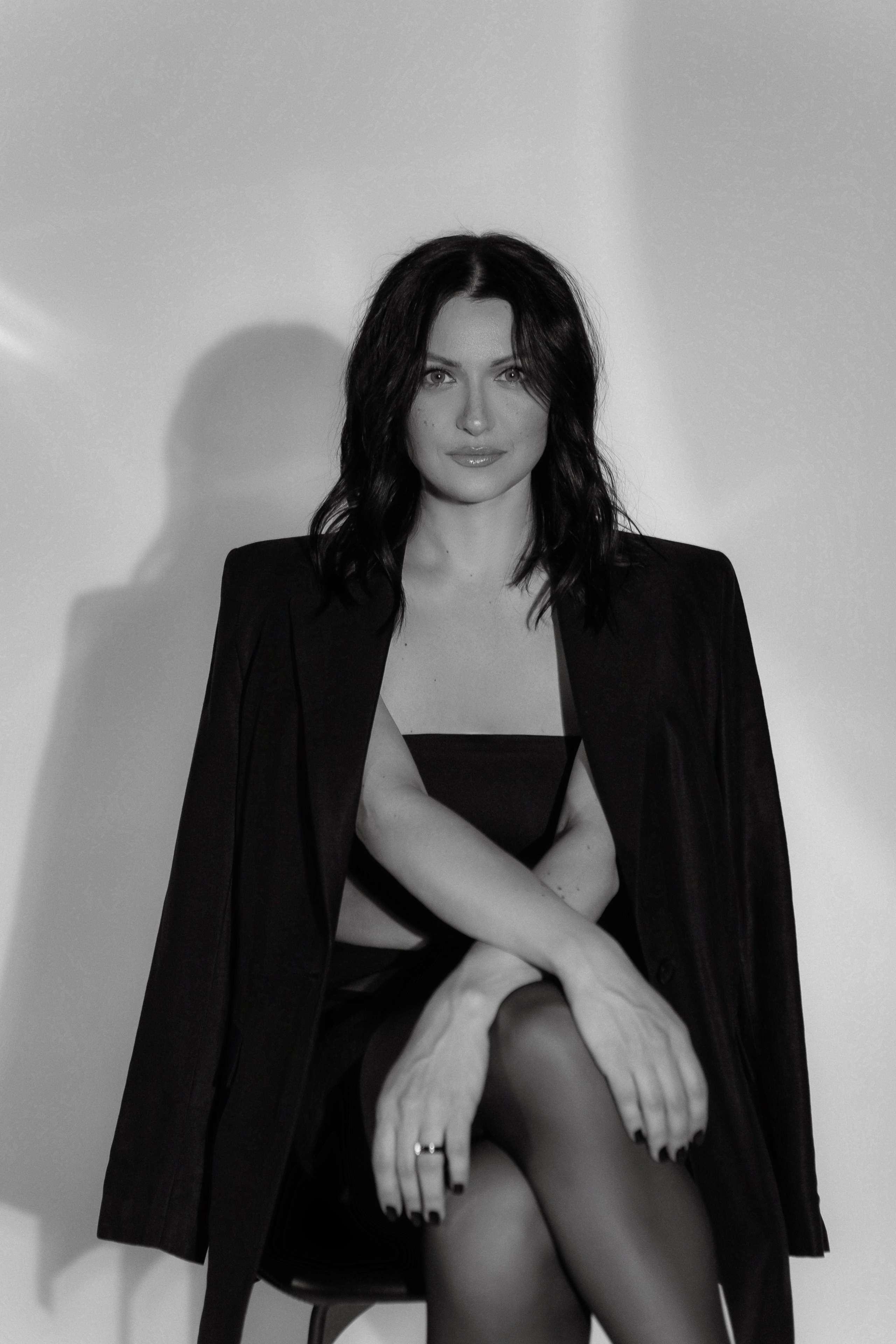 Анна ч/б. Главная