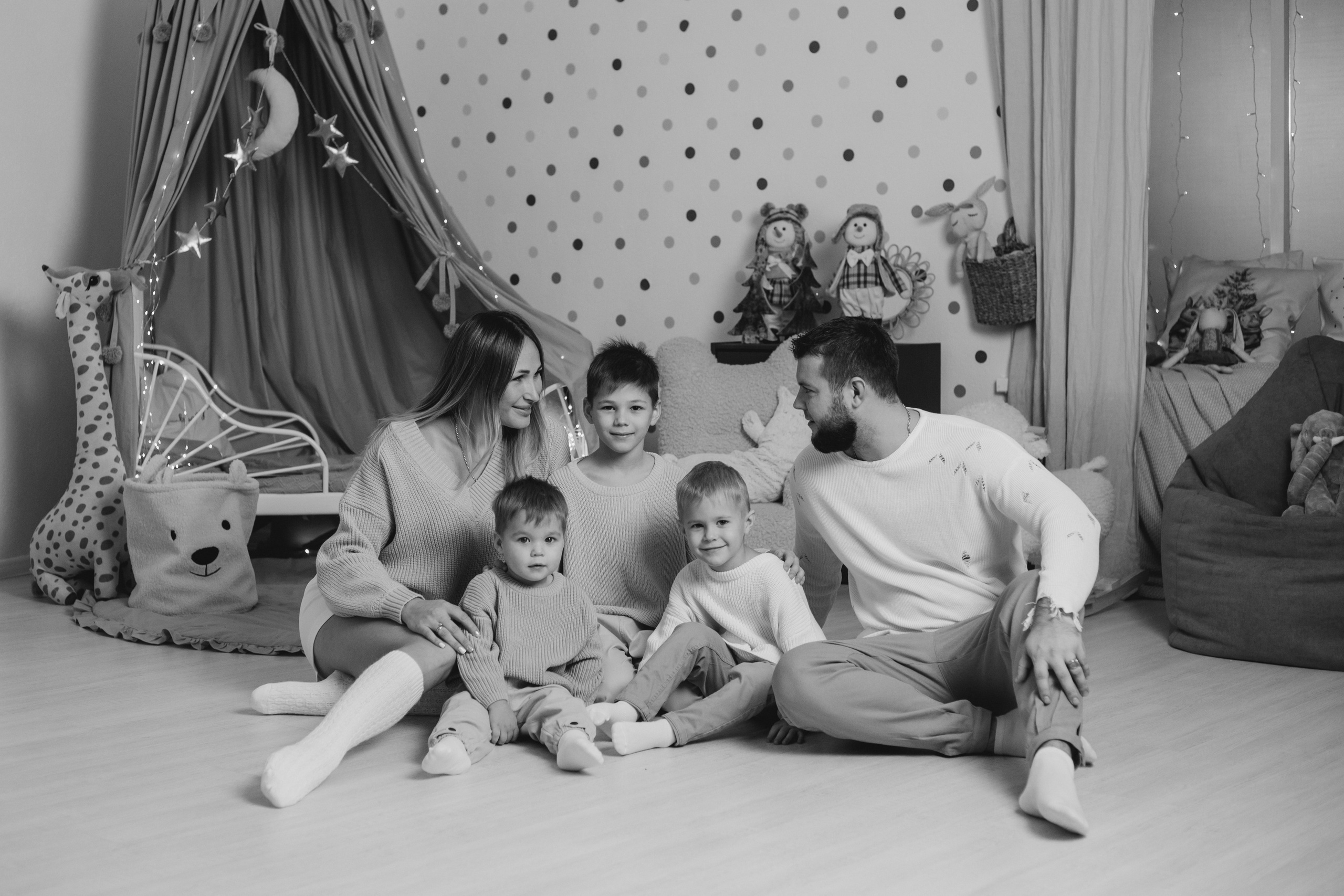 Семейная фотосессия. Фотостудия «Лайм». Фотограф Мария Новоселова. Сургут