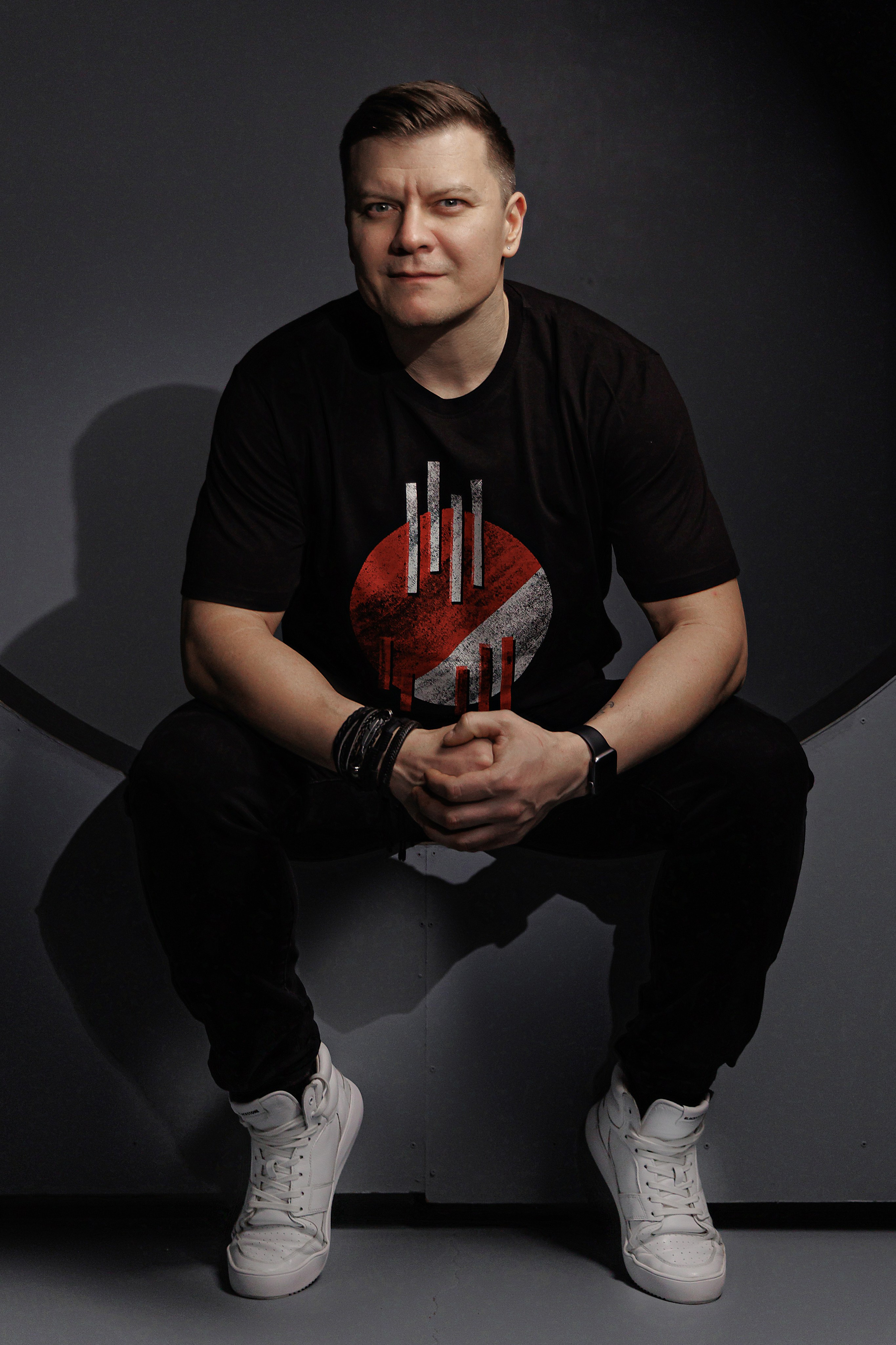 Портрет для рекламы DJ. Фотограф, видеограф