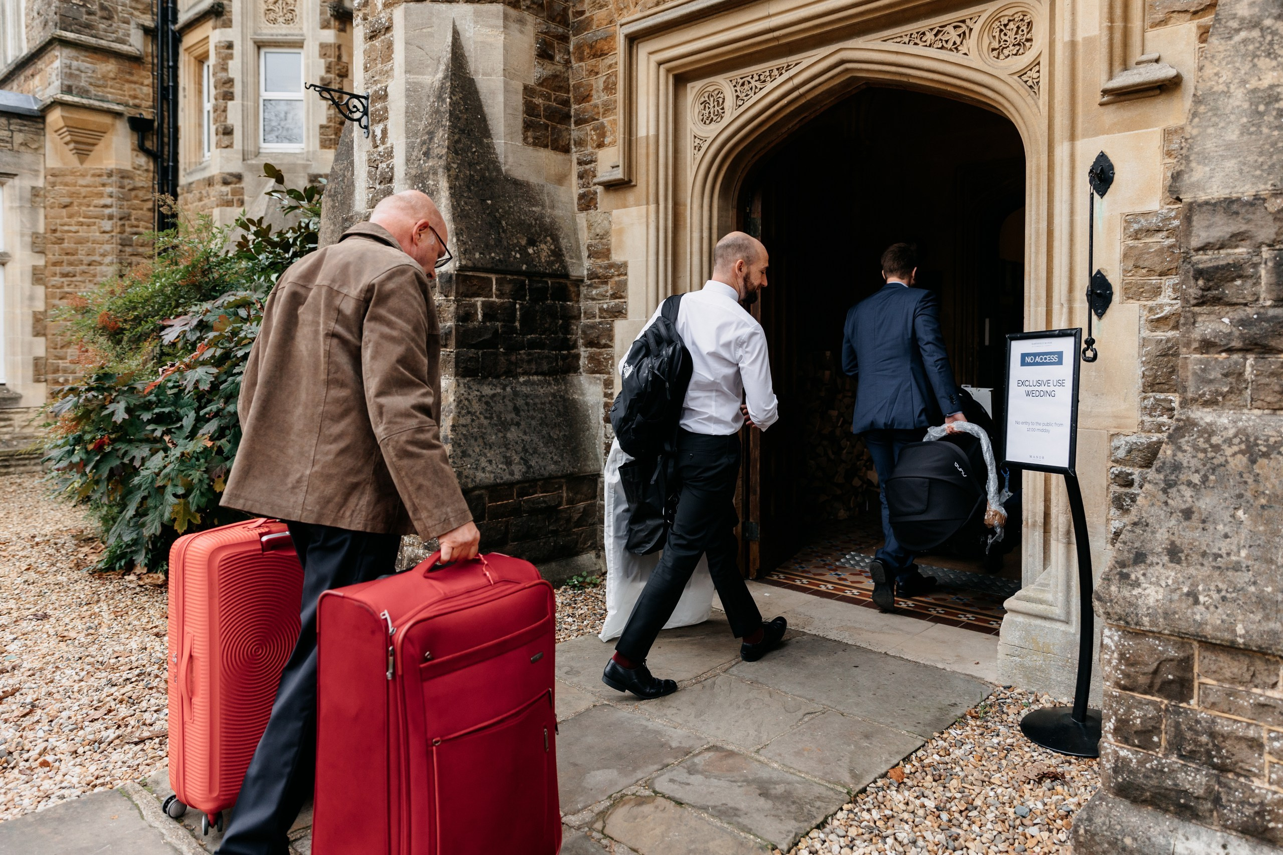Hartsfield Manor Wedding. Moments Catchers — Wedding Photography & Video Duo in London