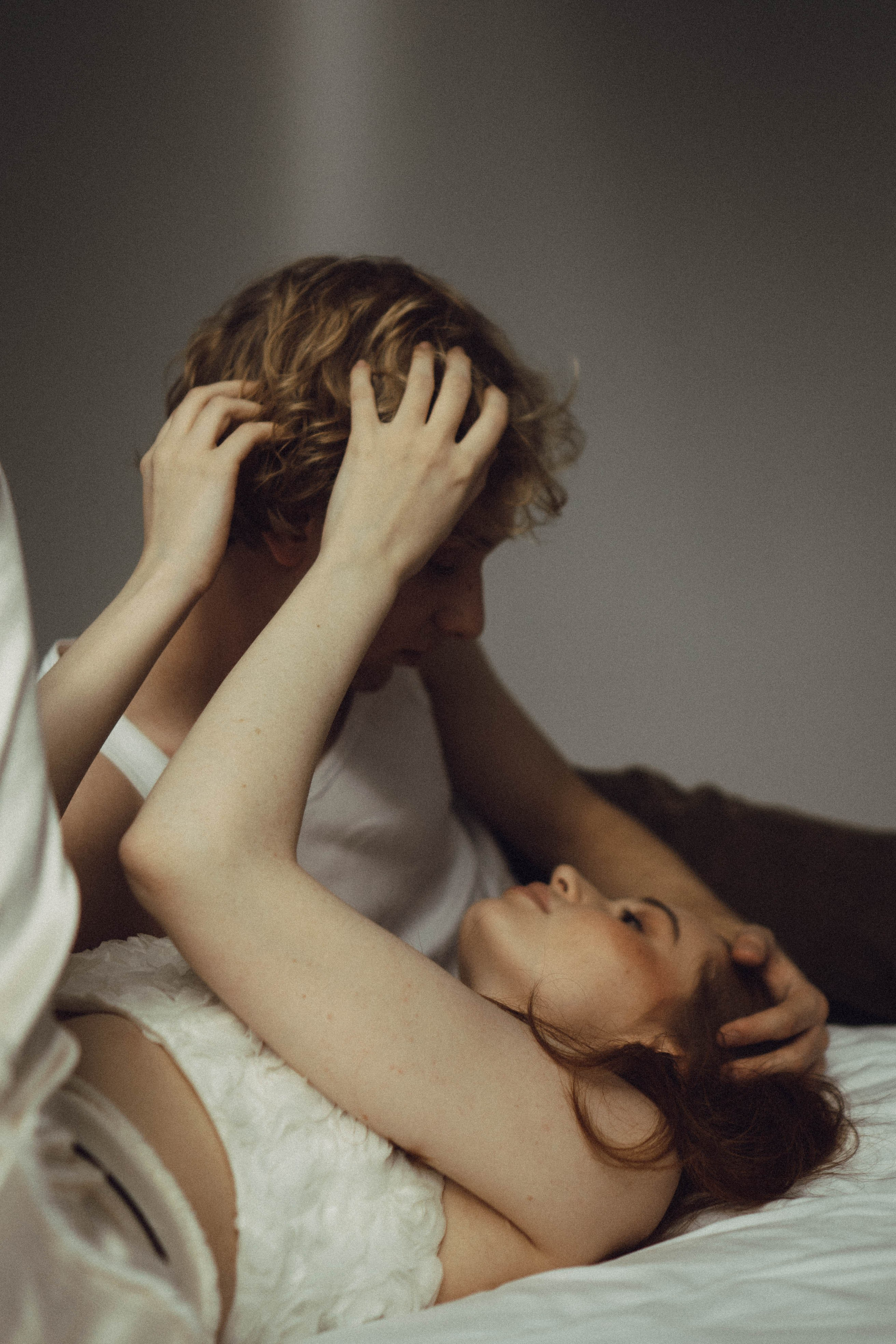 СВАДЕБНАЯ СЬЕМКА В ОТЕЛЕ. СБОРЫ ЖЕНИХА И НЕВЕСТЫ И ТАКЖЕ ТОР И ПОДГОТОВКА К ПРОГУЛКЕ. Профессиональный фотограф, Санкт-Петербург — Виктория Богомолова