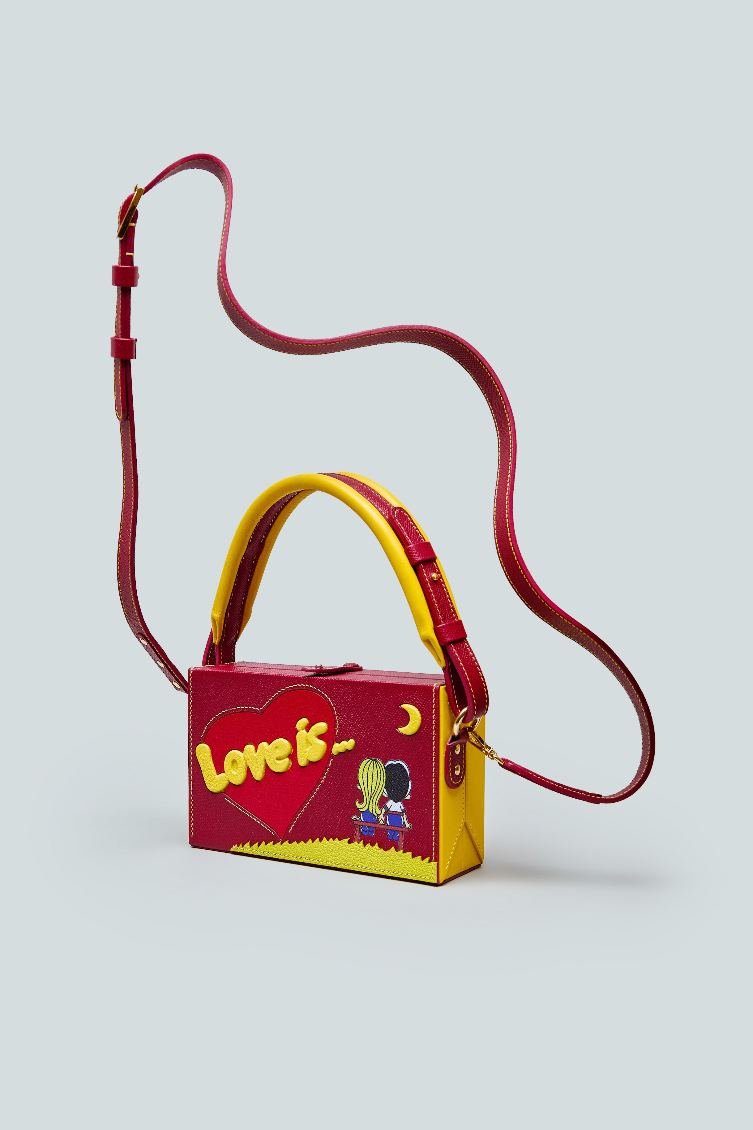 Сумка LOVE IS…. Частный мастер — дизайнер по созданию аксессуаров из кожи Олег Шарыгин