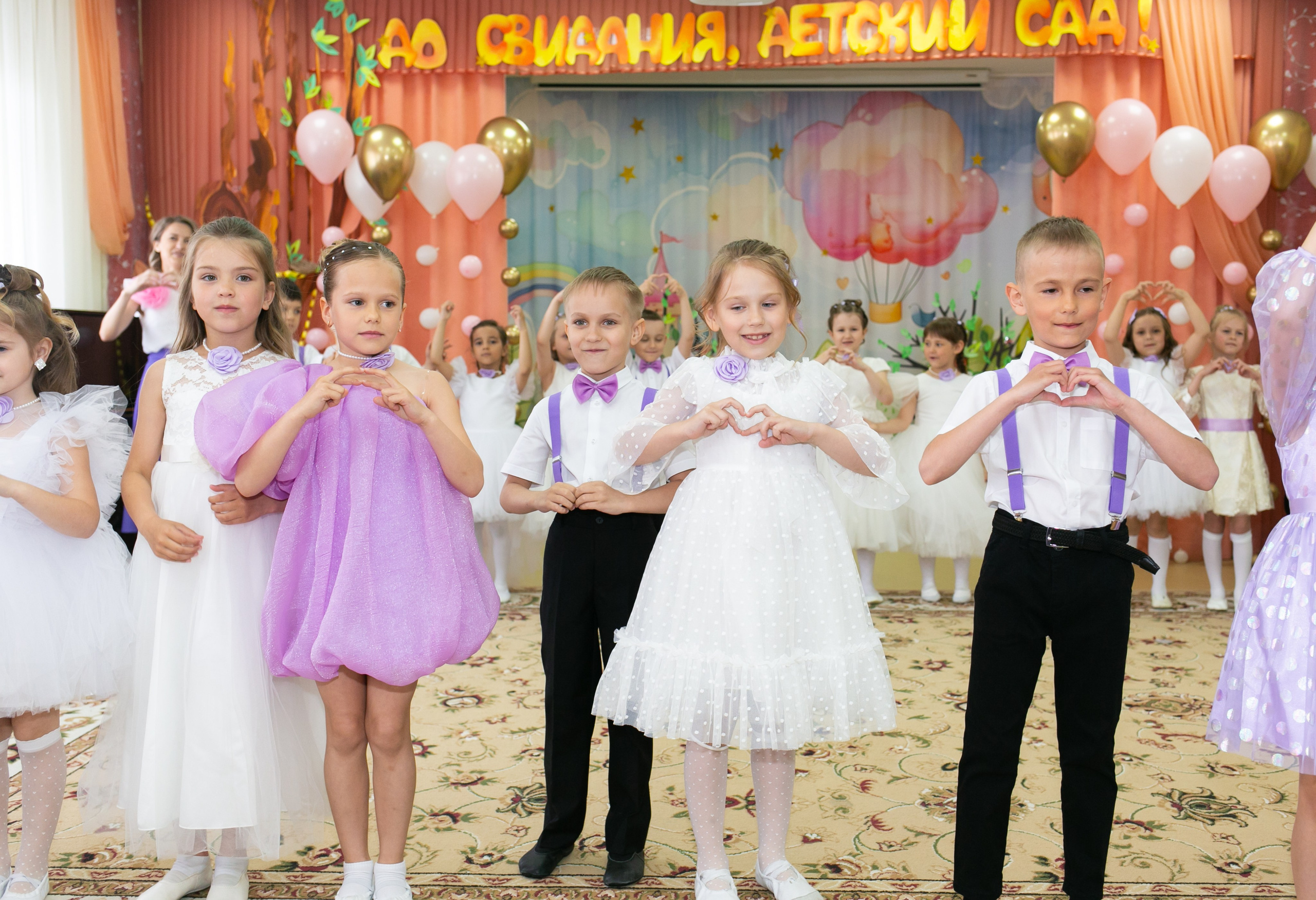 Выпускные и Утренники. Фотограф новорожденных и семейный фотограф НСО г. Бердск Марина Львова