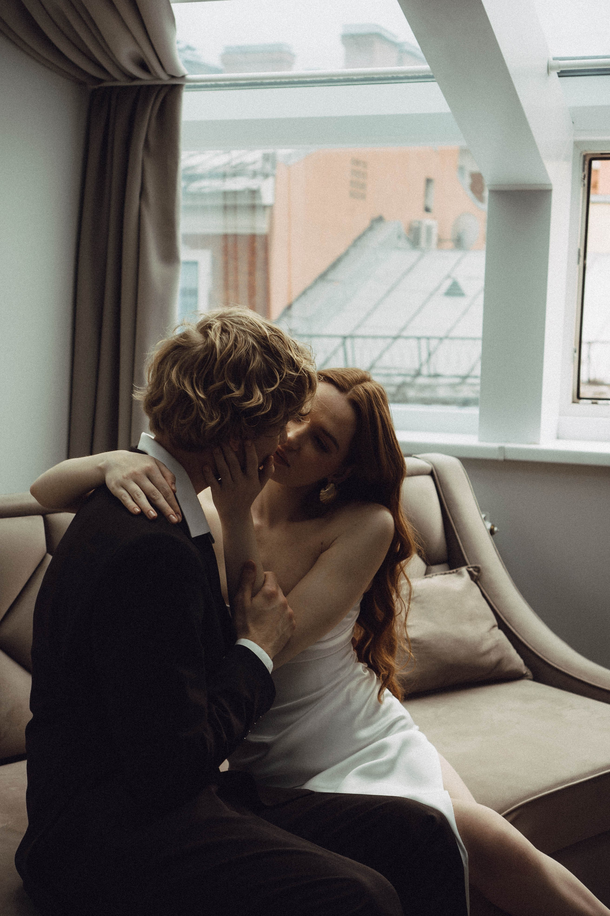 СВАДЕБНАЯ СЬЕМКА В ОТЕЛЕ. СБОРЫ ЖЕНИХА И НЕВЕСТЫ И ТАКЖЕ ТОР И ПОДГОТОВКА К ПРОГУЛКЕ. Профессиональный фотограф, Санкт-Петербург — Виктория Богомолова