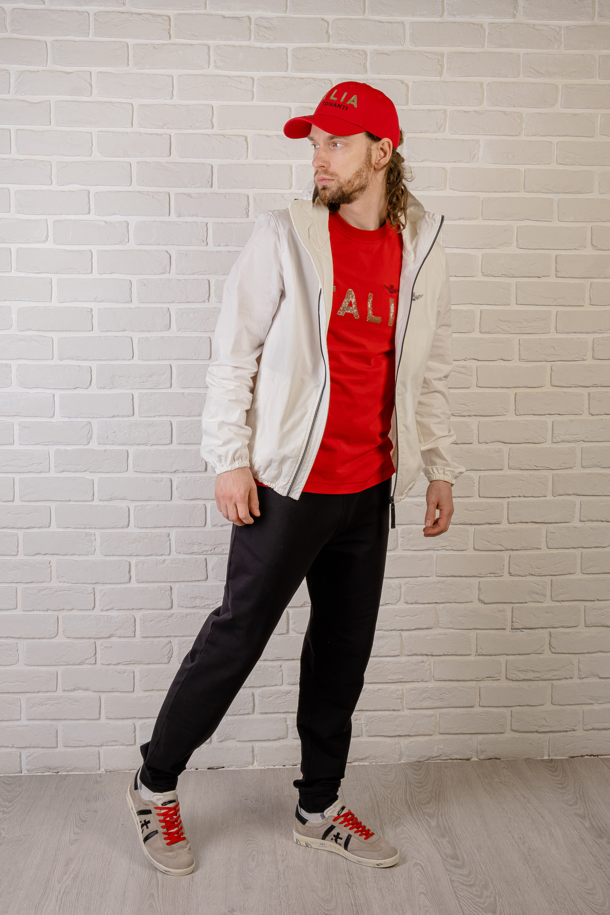 Имиджевая съёмка одежды. Предметный фотограф в Симферополе Антон Катунин