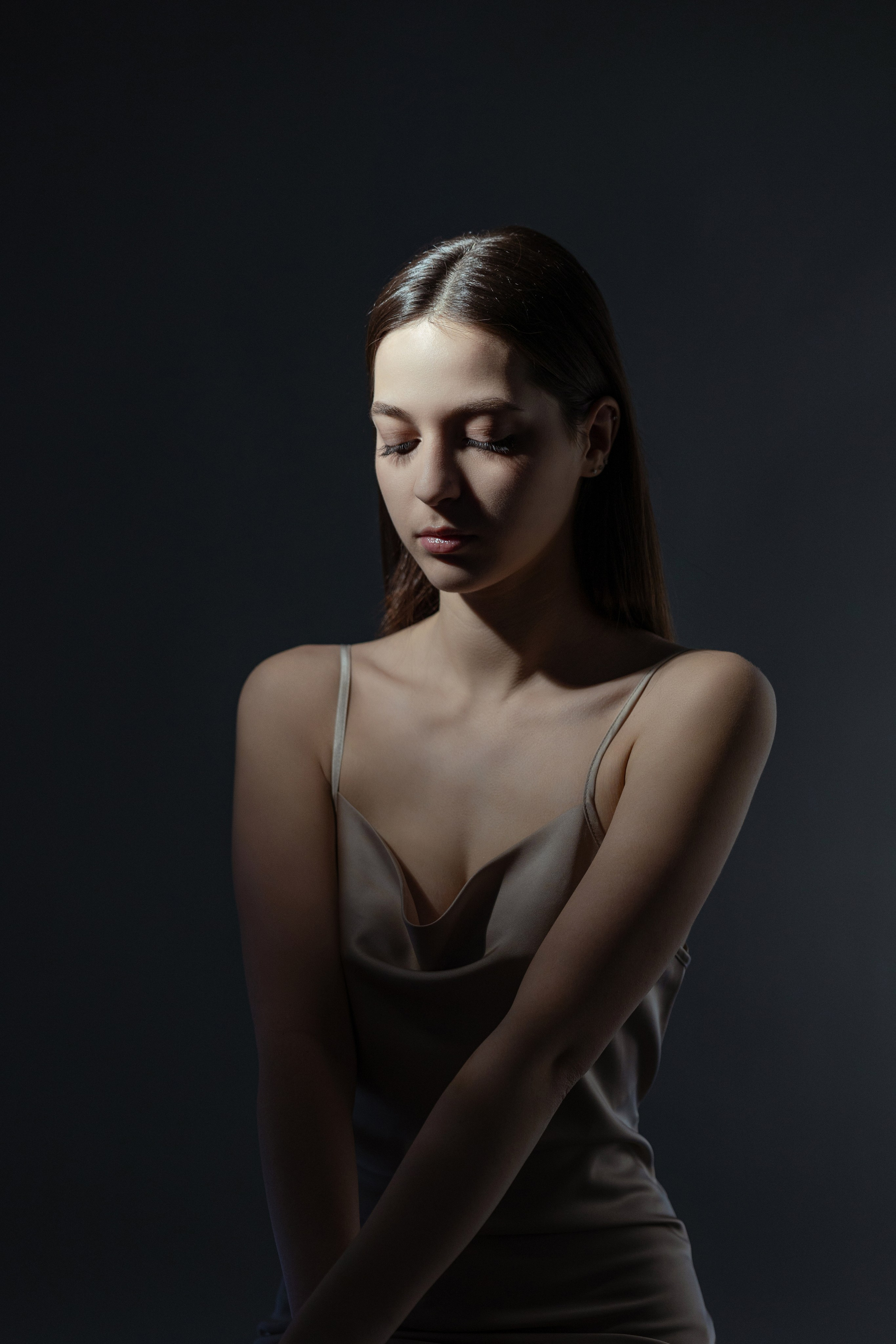 Классический портрет бледные девушки