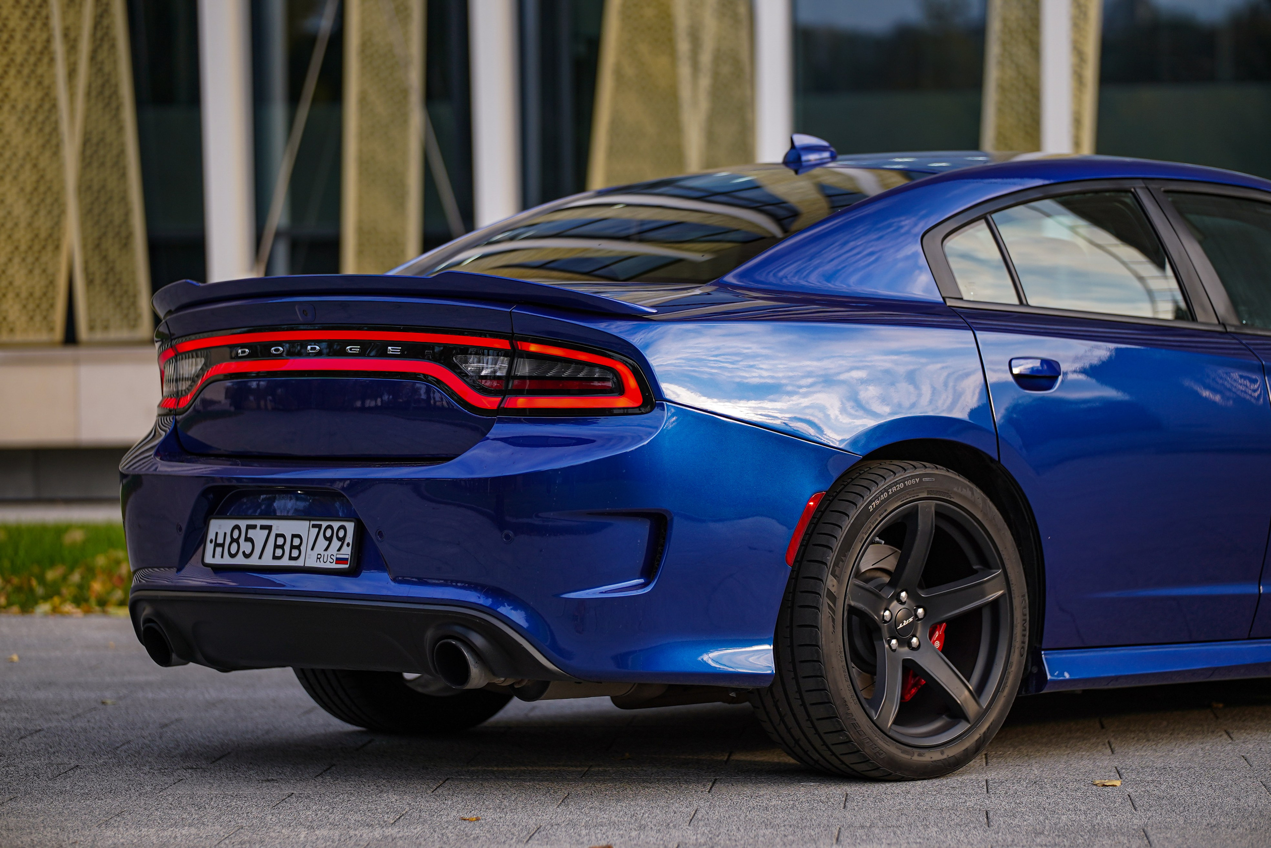 Dodge Charger Hellcat. Автомобильный фотограф Шакая Кирилл
