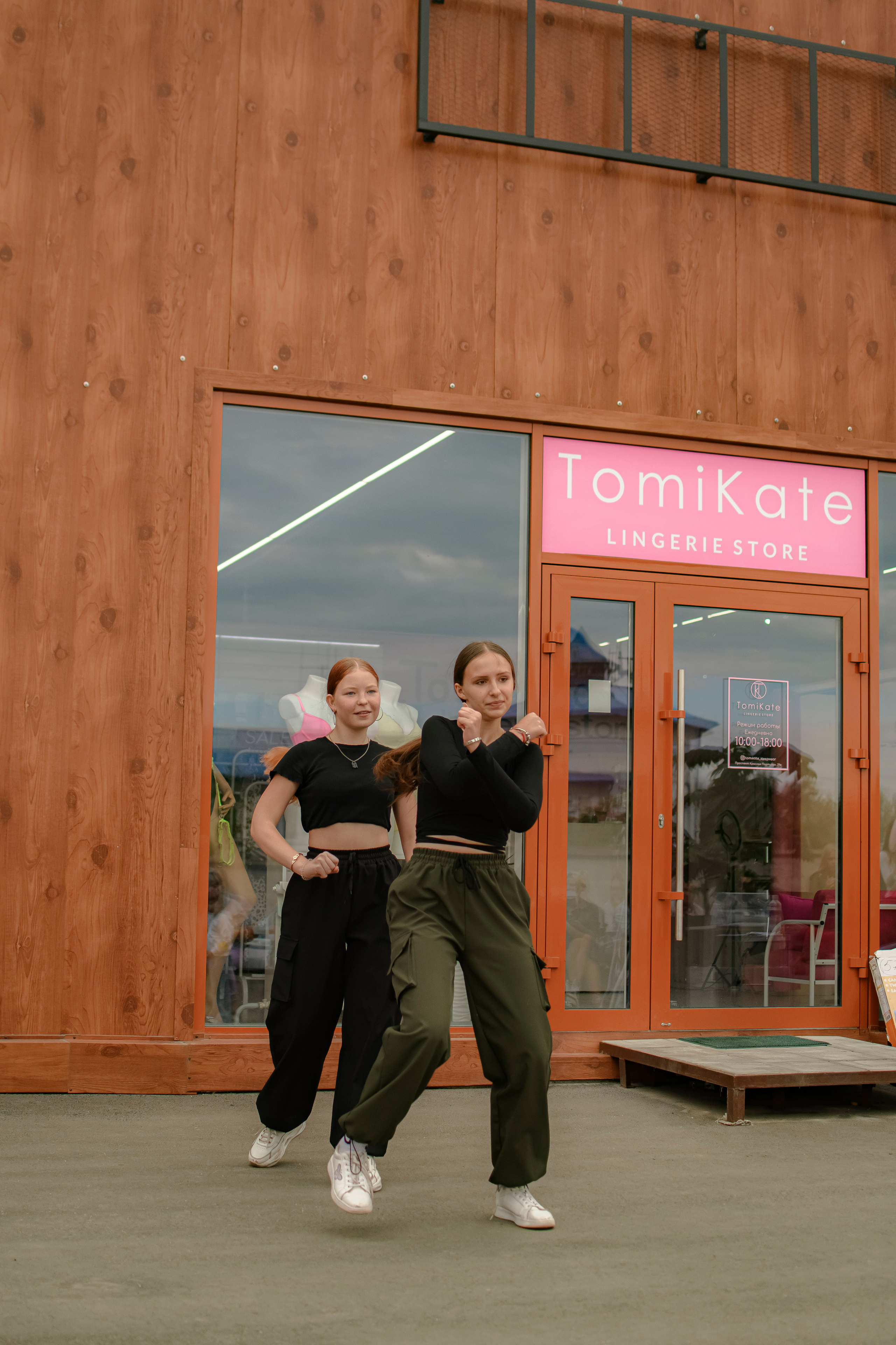 LASHDARK/ HB 3. Photokarish