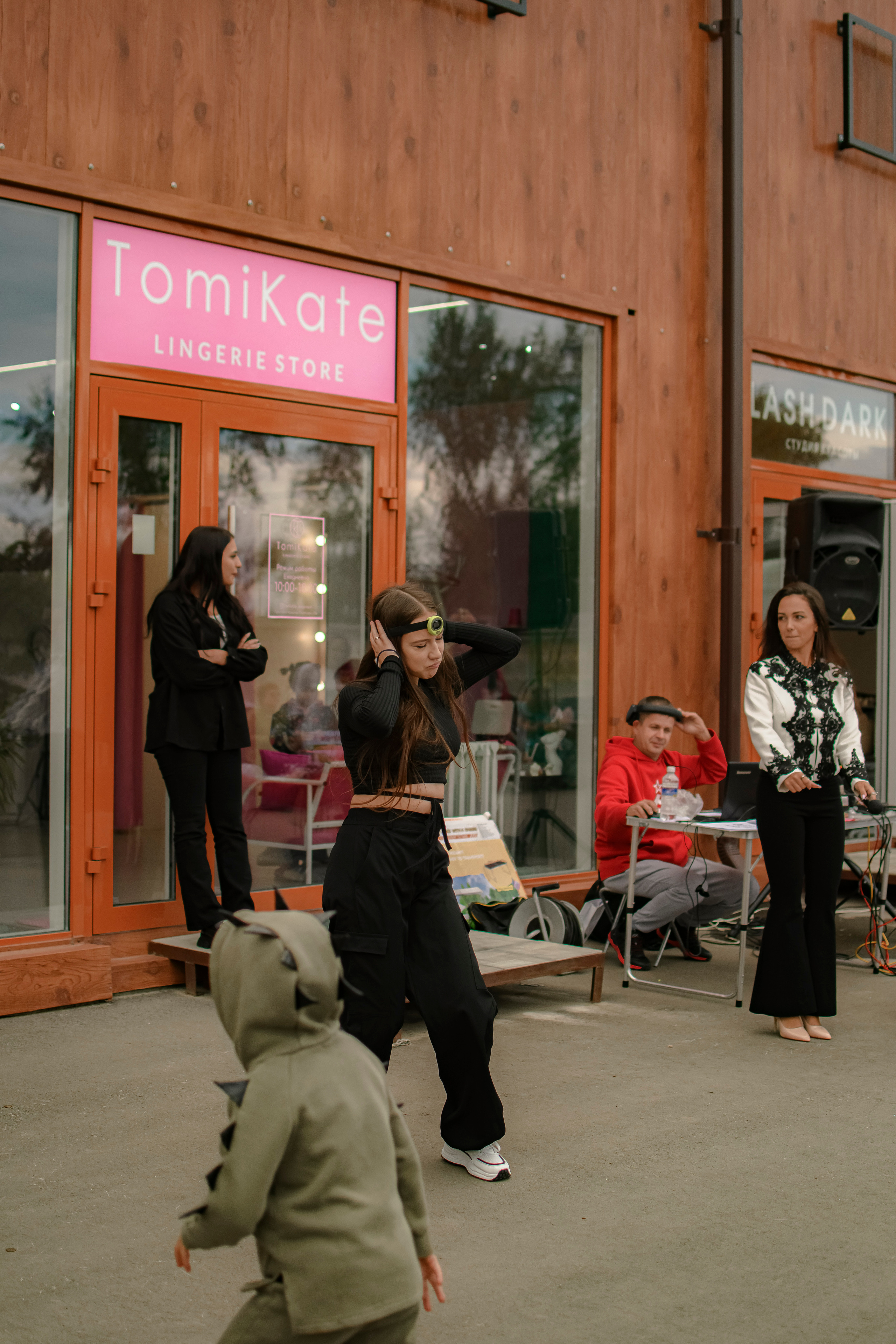 LASHDARK/ HB 3. Photokarish