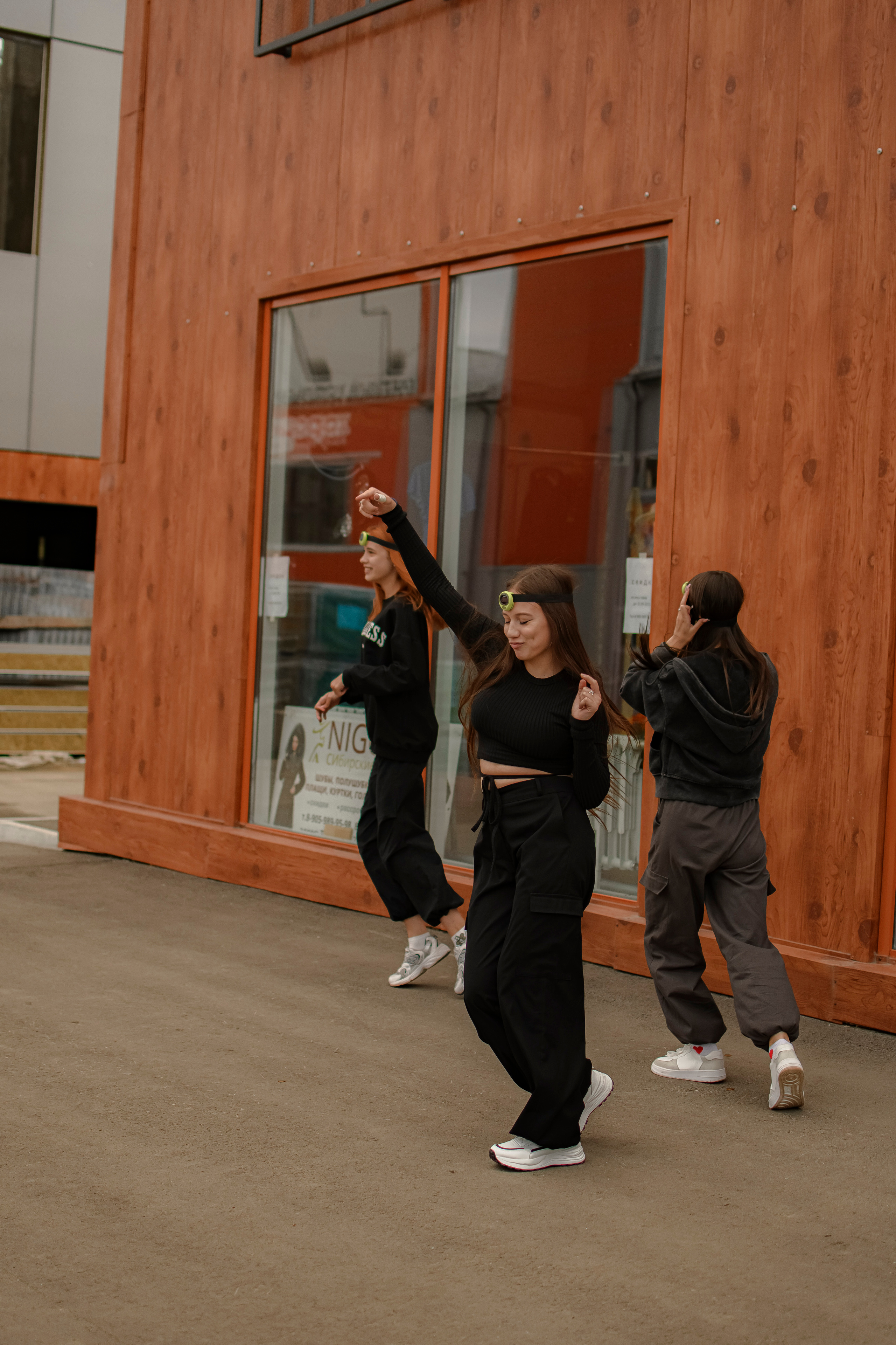 LASHDARK/ HB 3. Photokarish