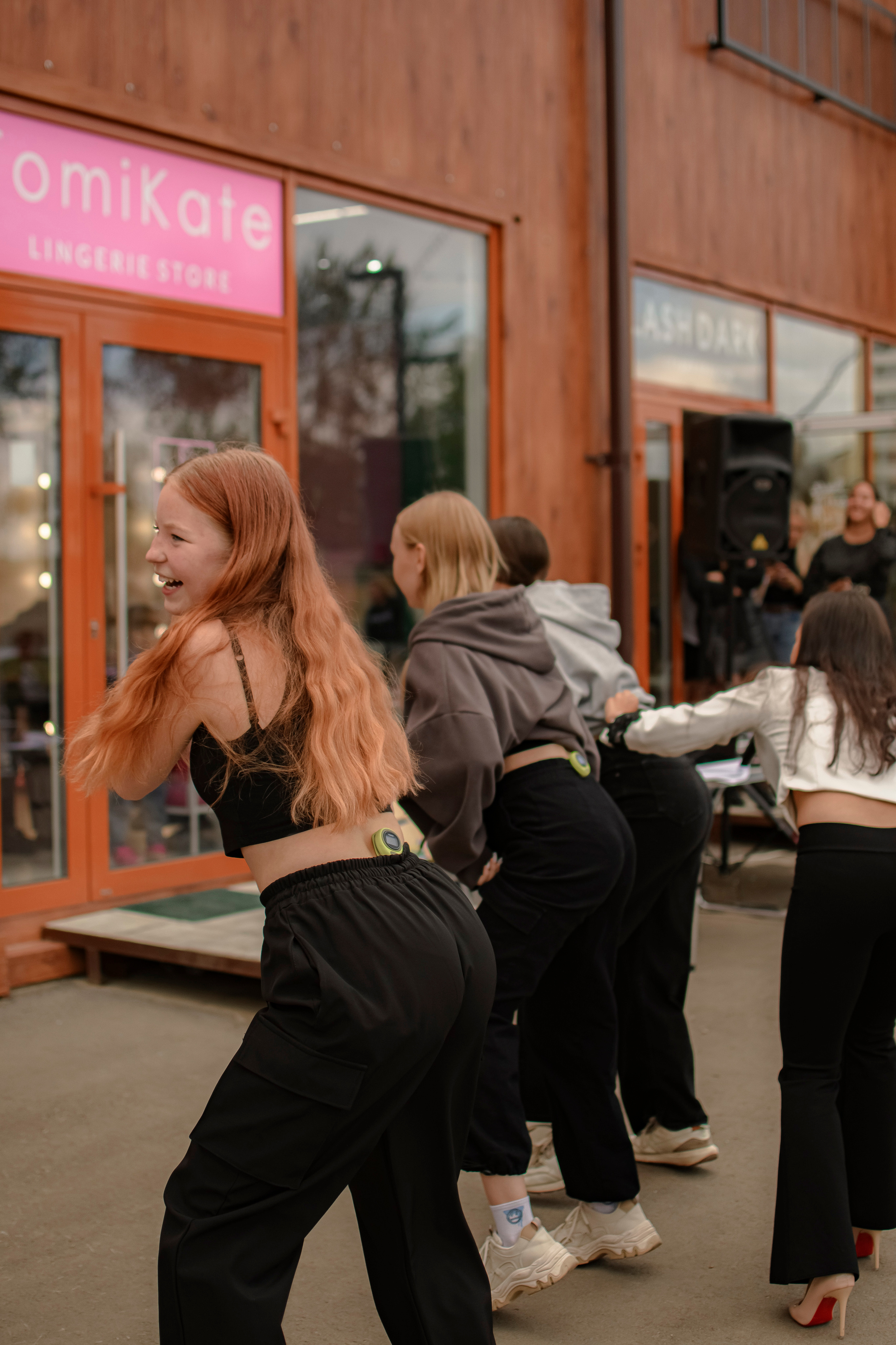 LASHDARK/ HB 3. Photokarish