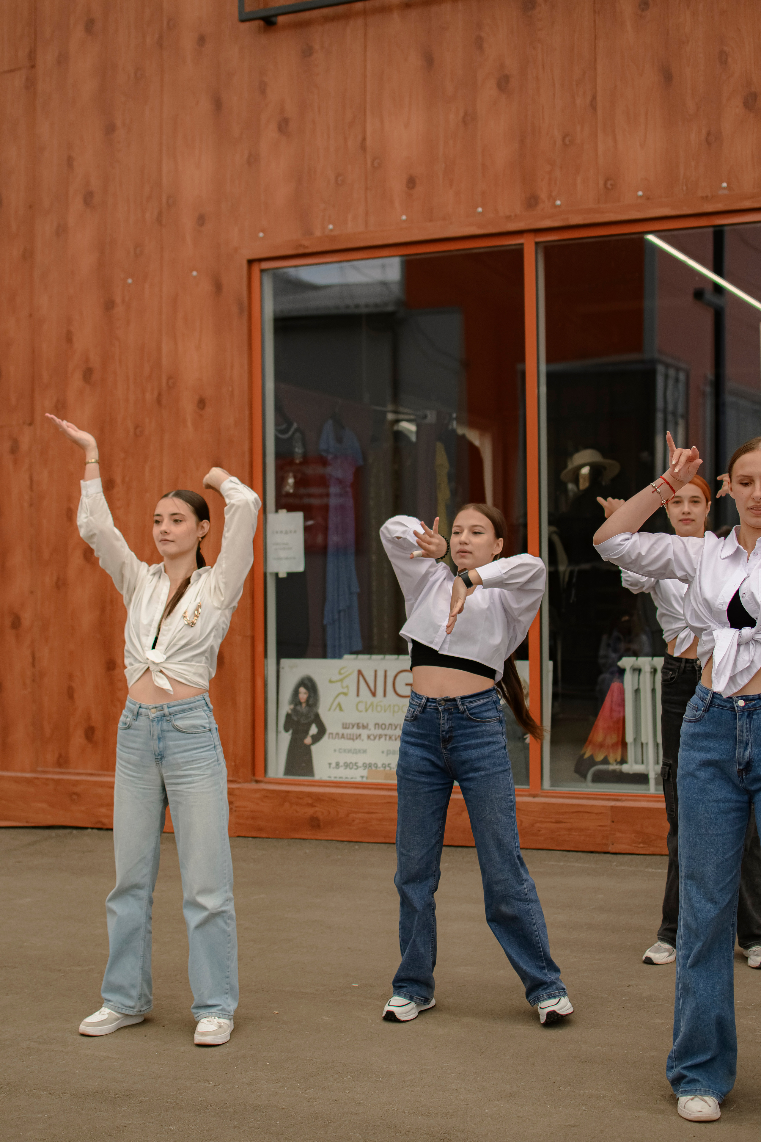 LASHDARK/ HB 3. Photokarish