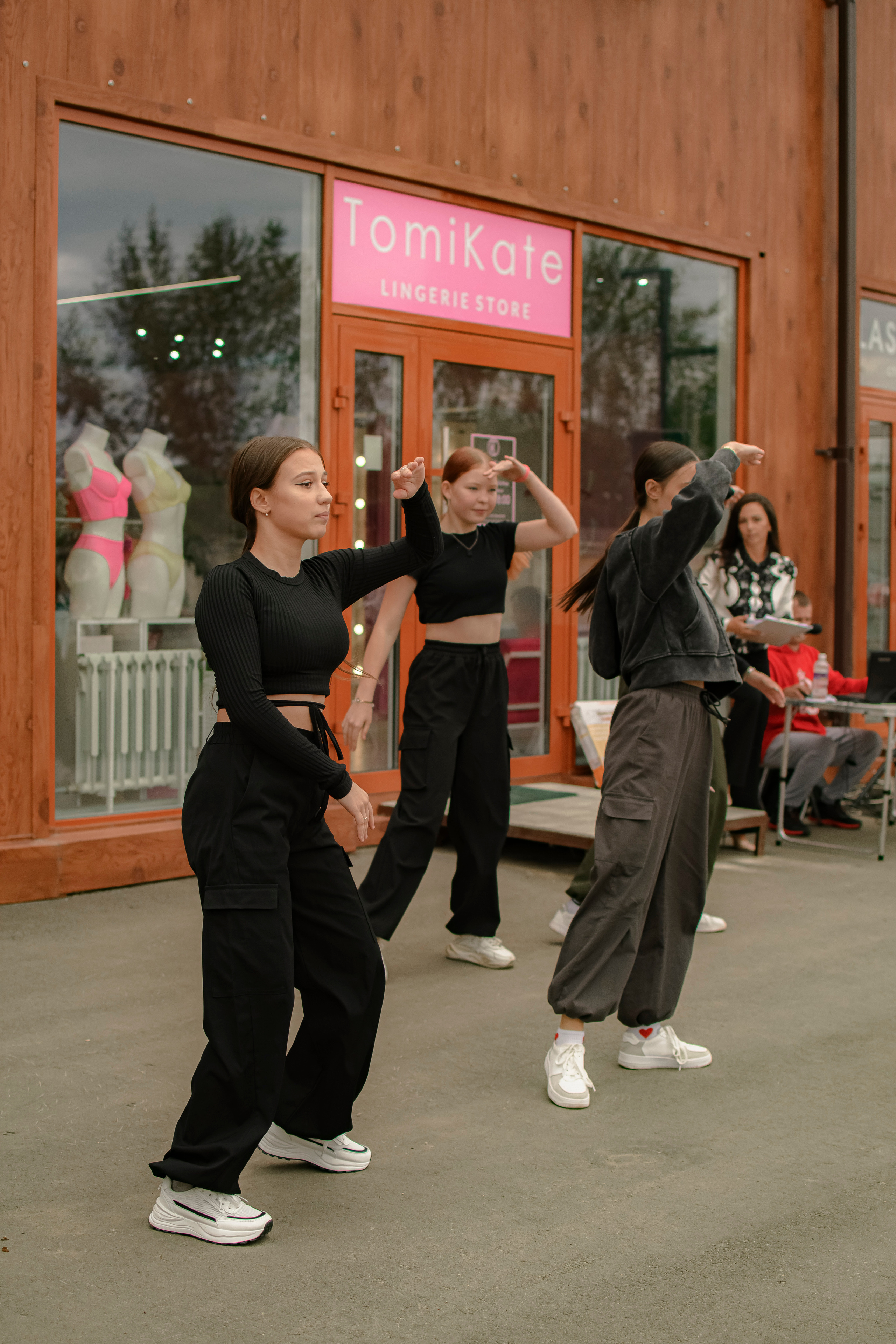 LASHDARK/ HB 3. Photokarish