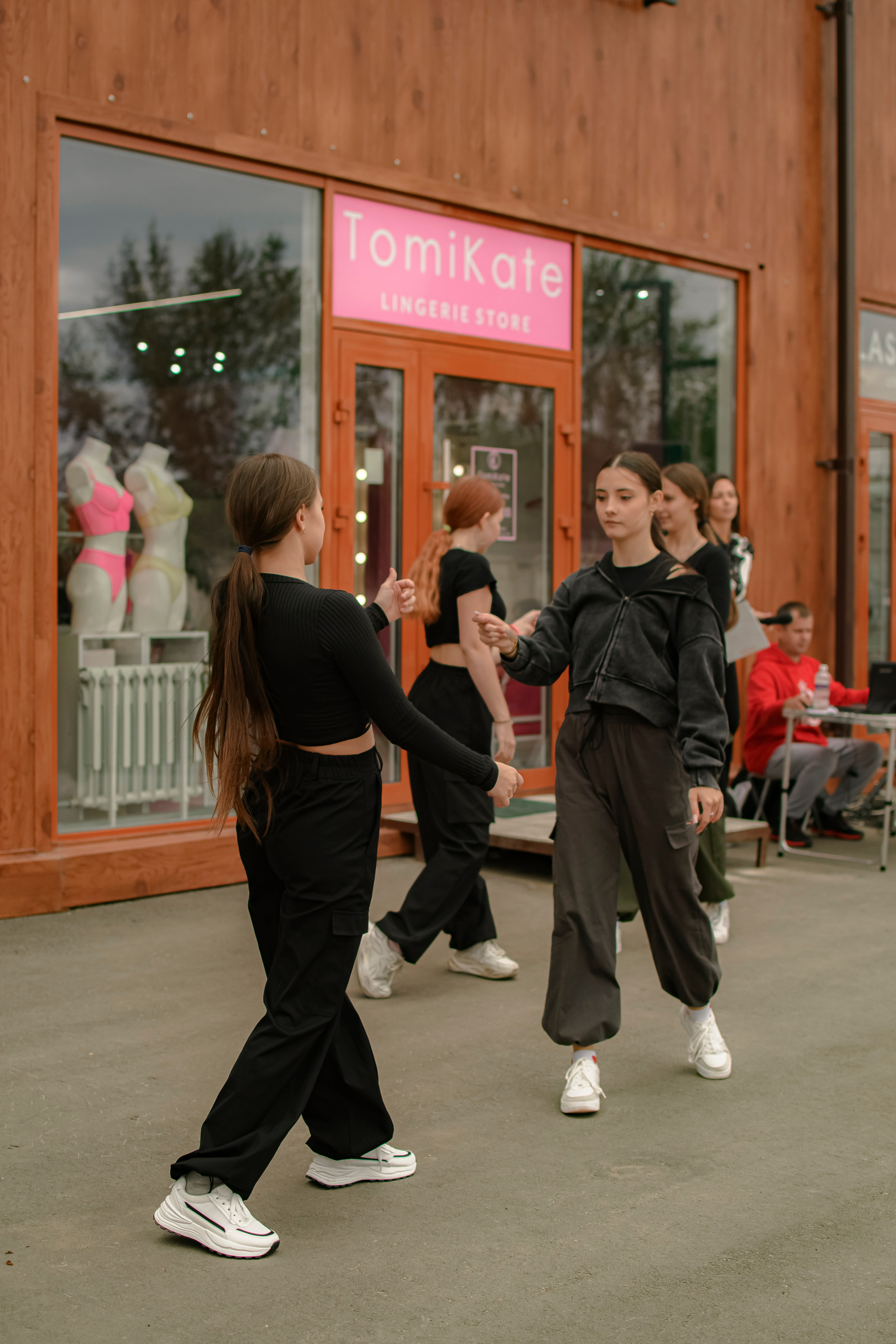 LASHDARK/ HB 3. Photokarish