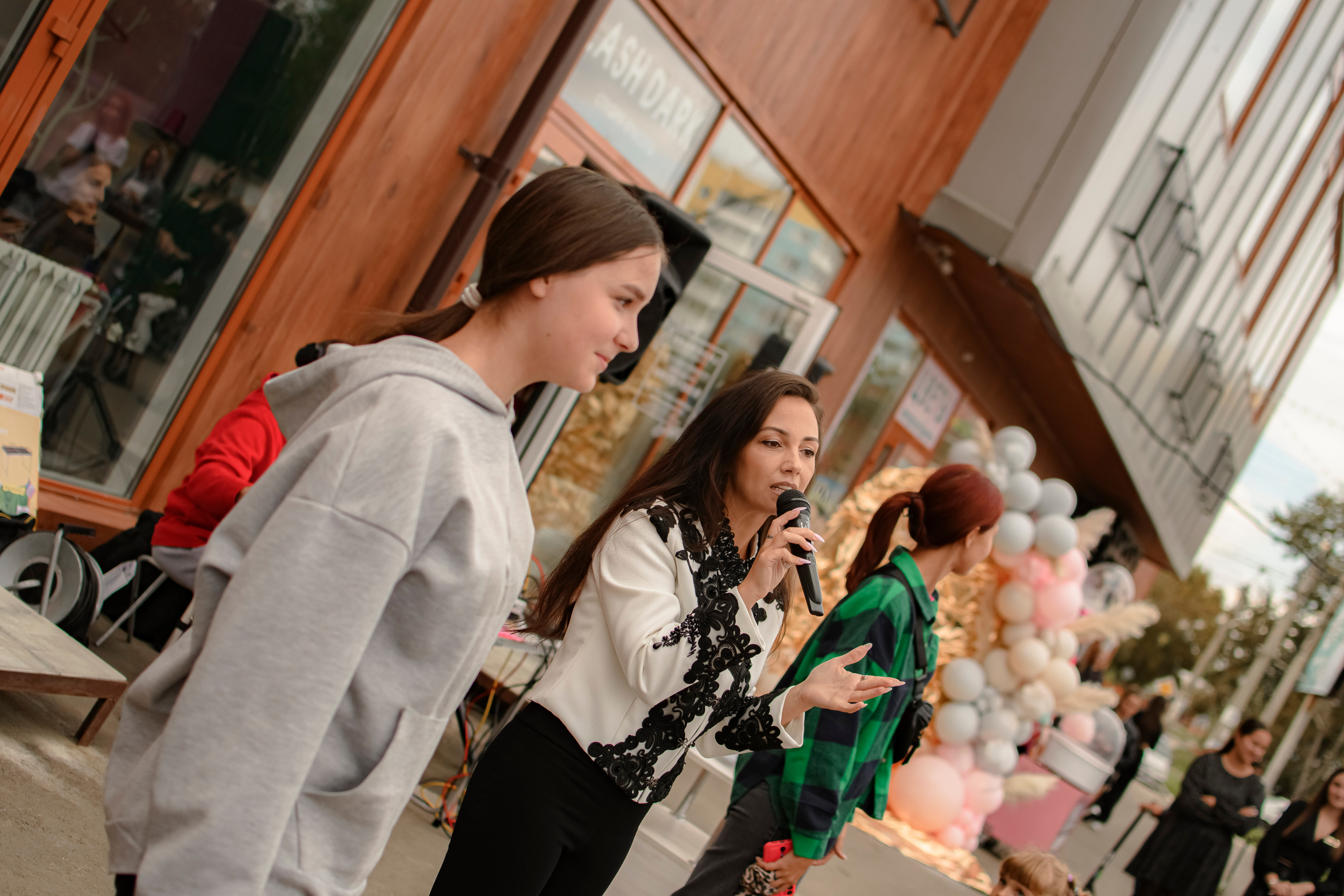 LASHDARK/ HB 3. Photokarish