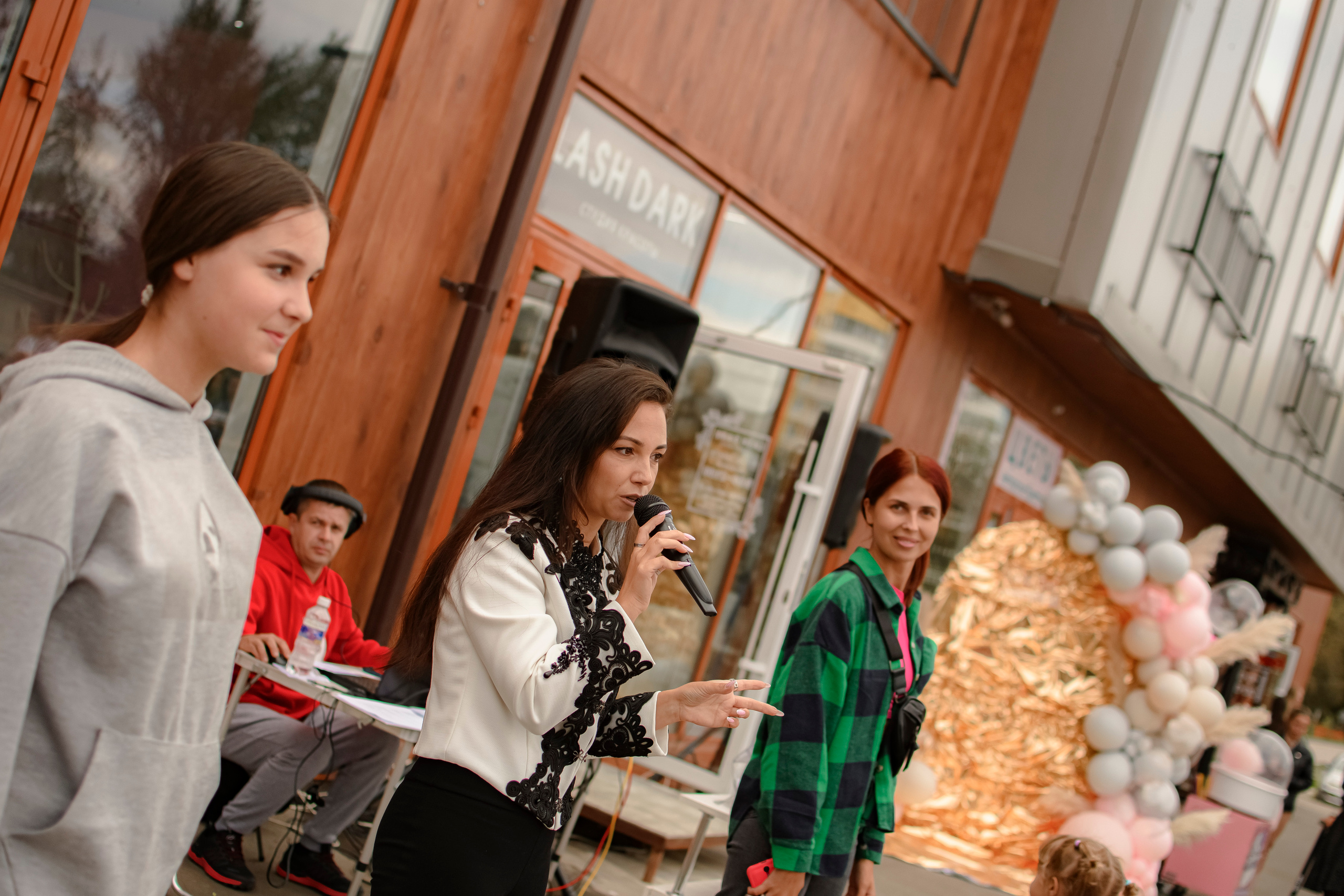 LASHDARK/ HB 3. Photokarish