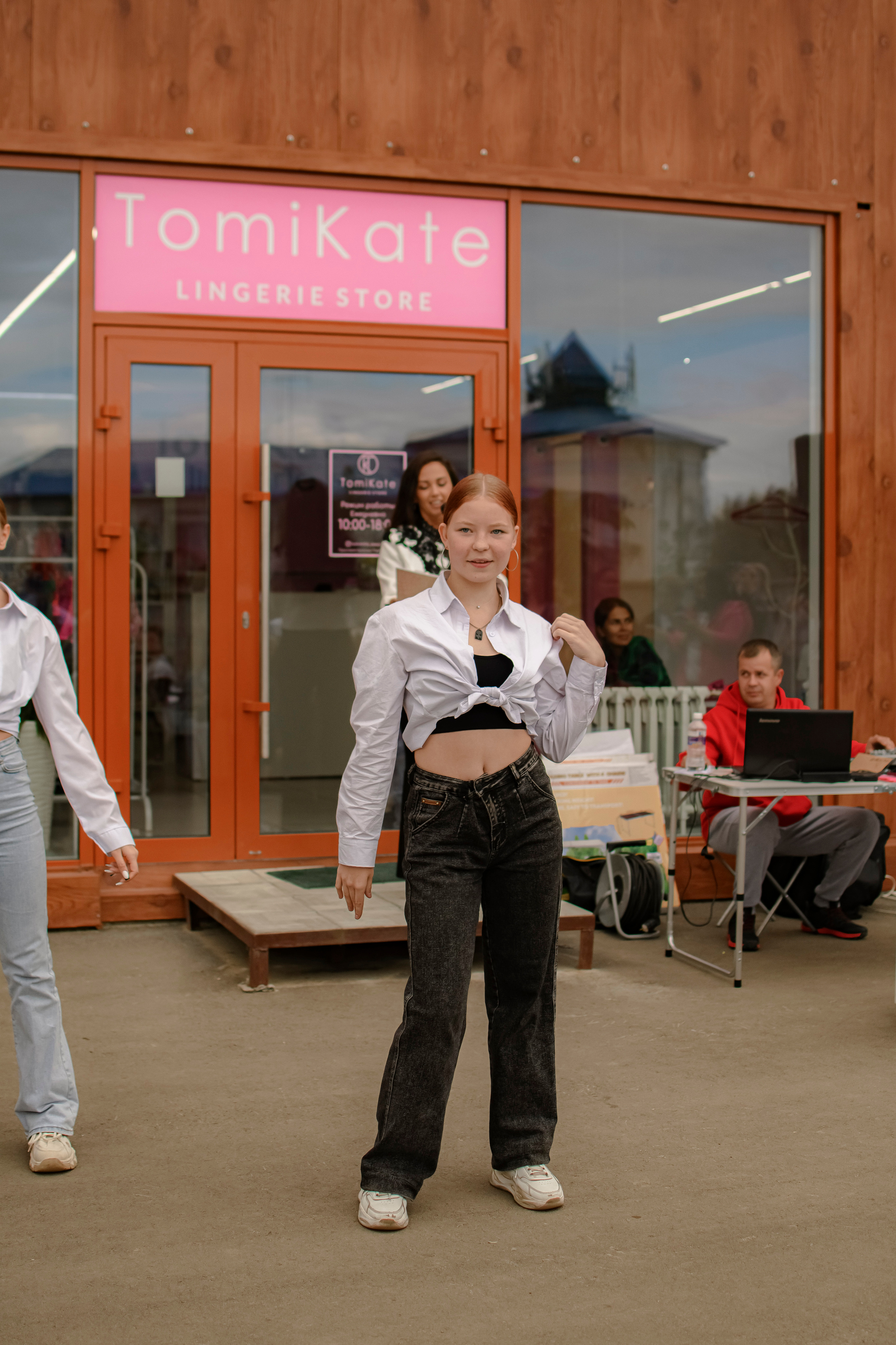 LASHDARK/ HB 3. Photokarish