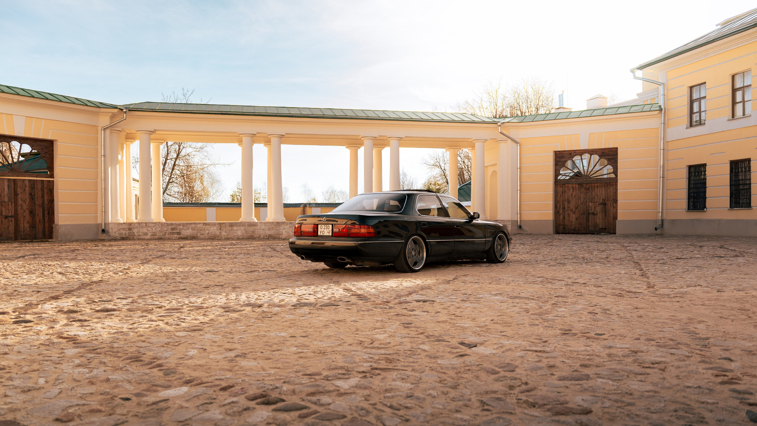 Фотографии Lexus LS400