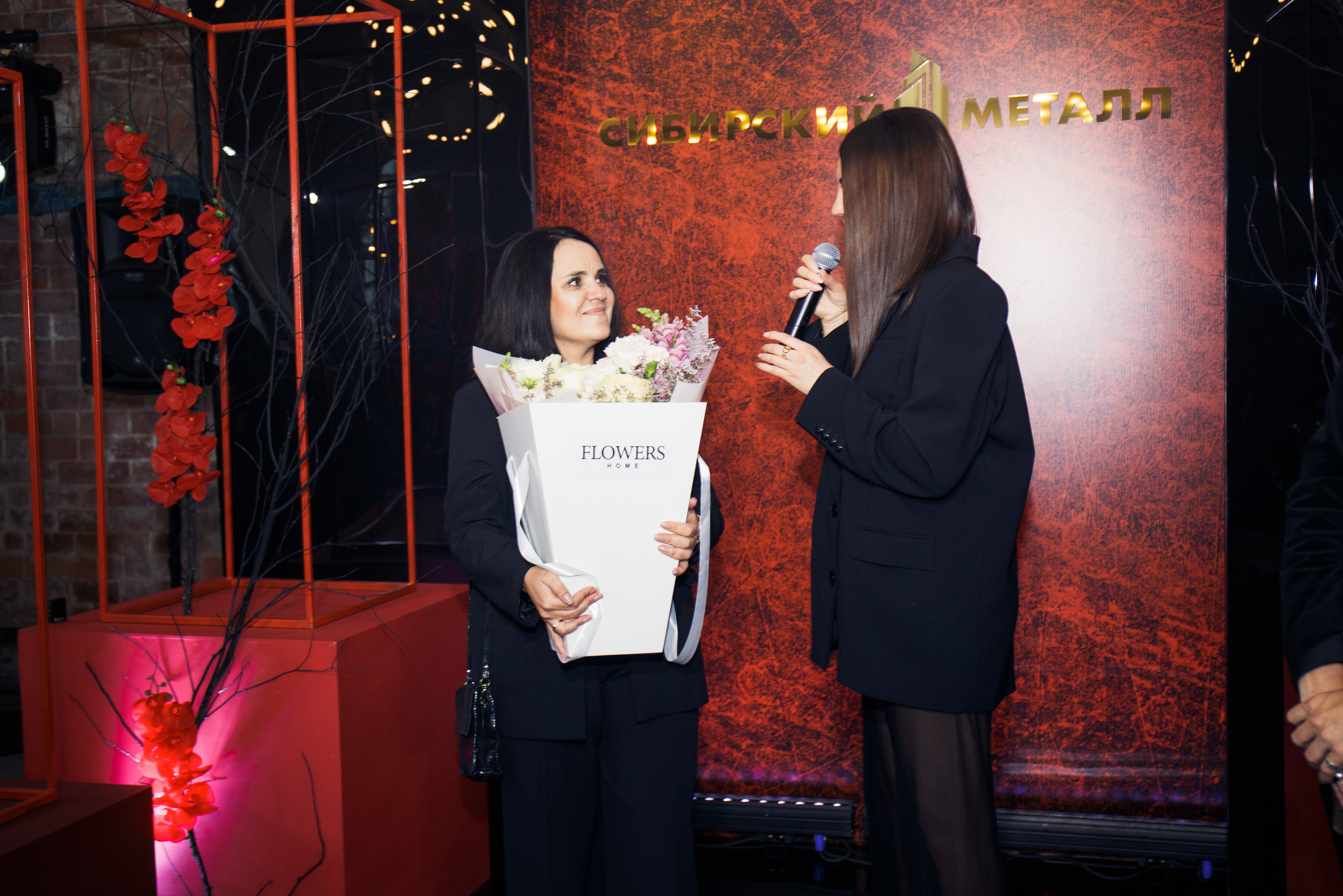 Сибирский металл. Для тех, кто не ждёт удачи, а создаёт её. Каждая фотосессия — это твой момент, твой стиль, твой успех. 📸