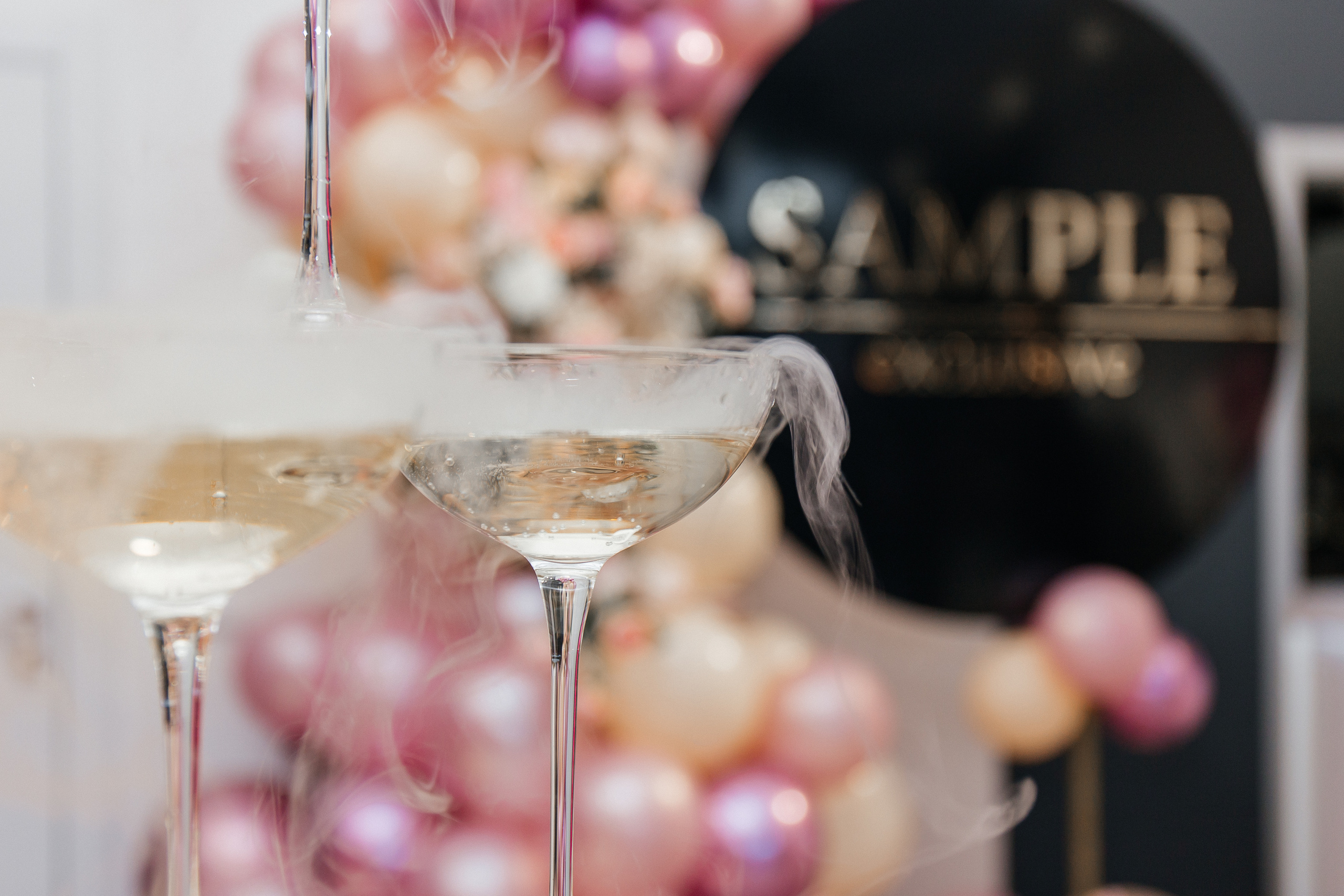 Sample. Для тех, кто не ждёт удачи, а создаёт её. Каждая фотосессия — это твой момент, твой стиль, твой успех. 📸