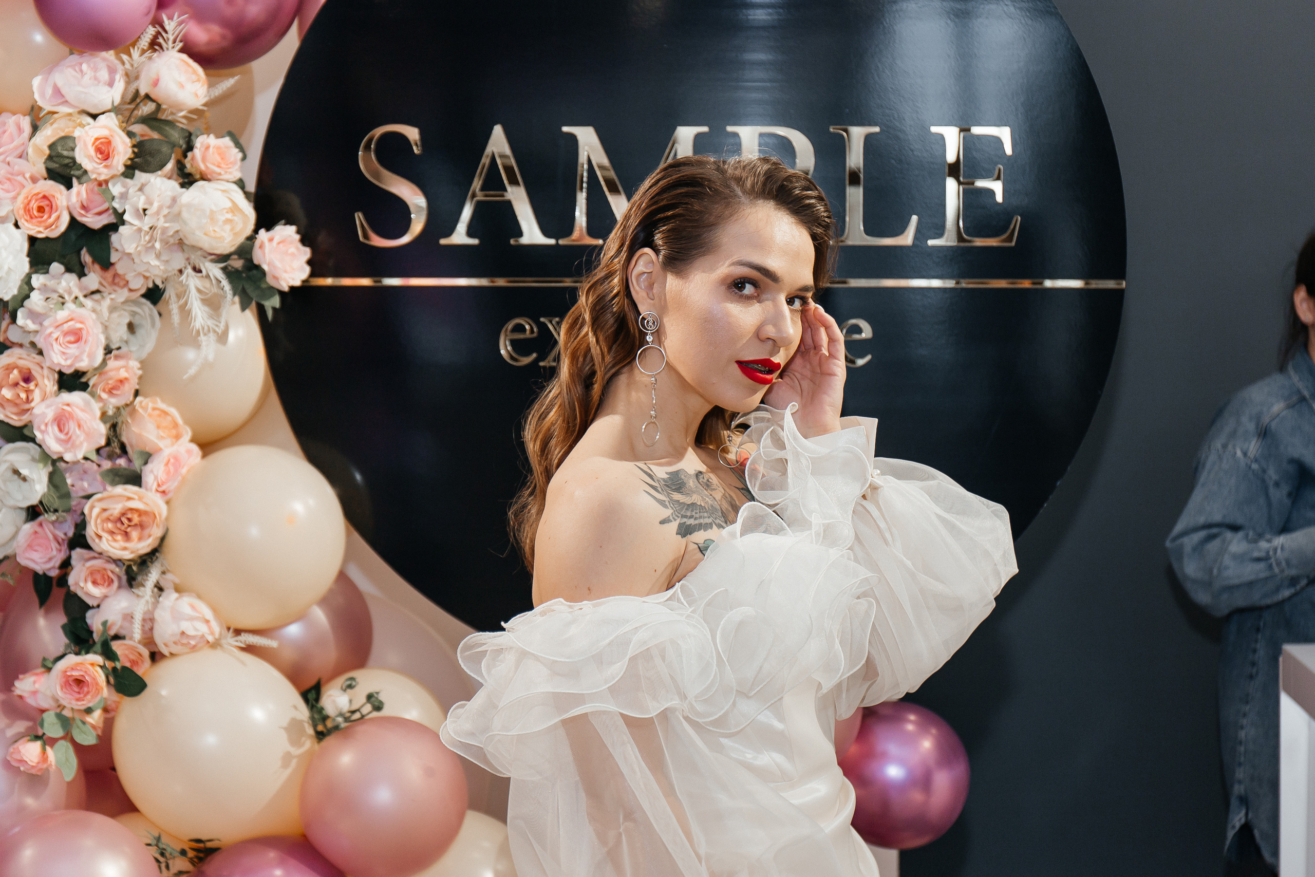 Sample. Для тех, кто не ждёт удачи, а создаёт её. Каждая фотосессия — это твой момент, твой стиль, твой успех. 📸