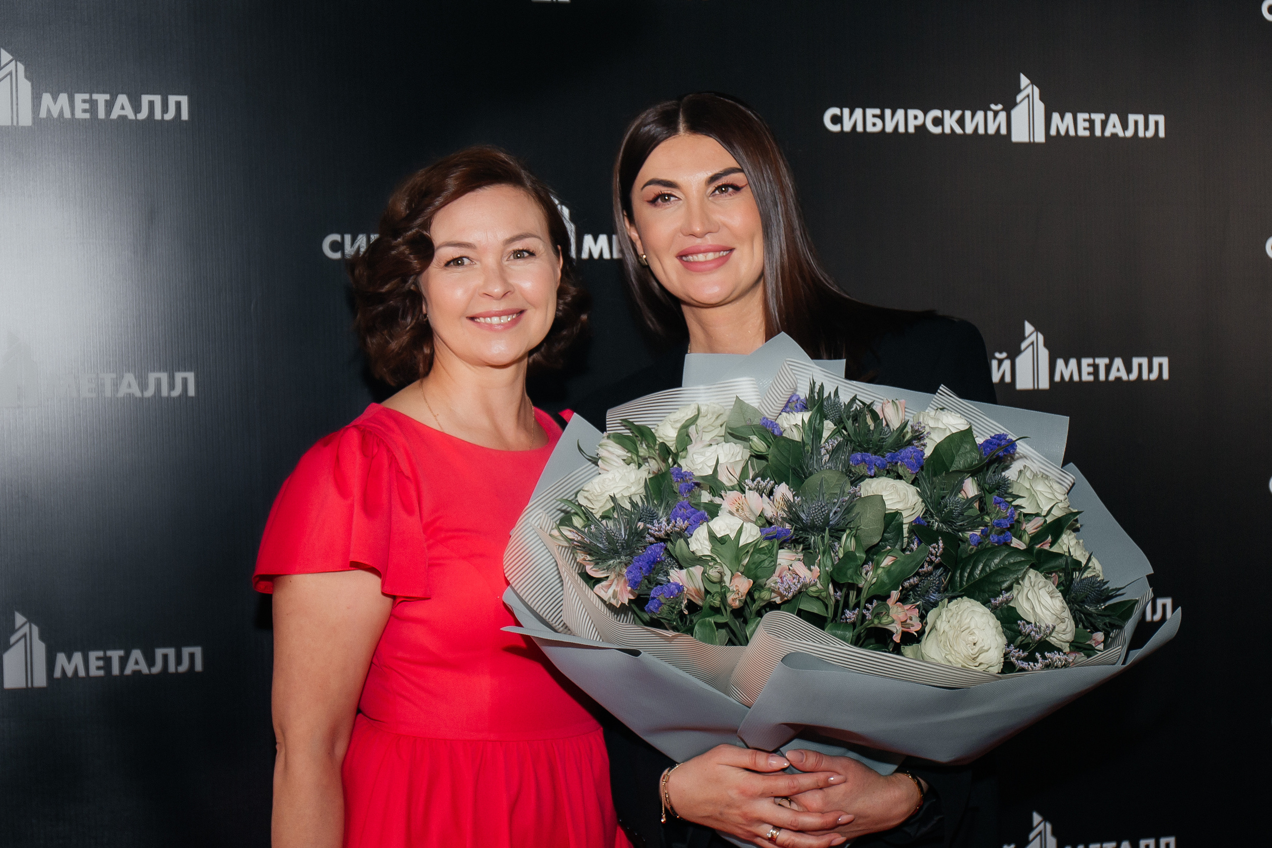 Сибирский металл. Для тех, кто не ждёт удачи, а создаёт её. Каждая фотосессия — это твой момент, твой стиль, твой успех. 📸