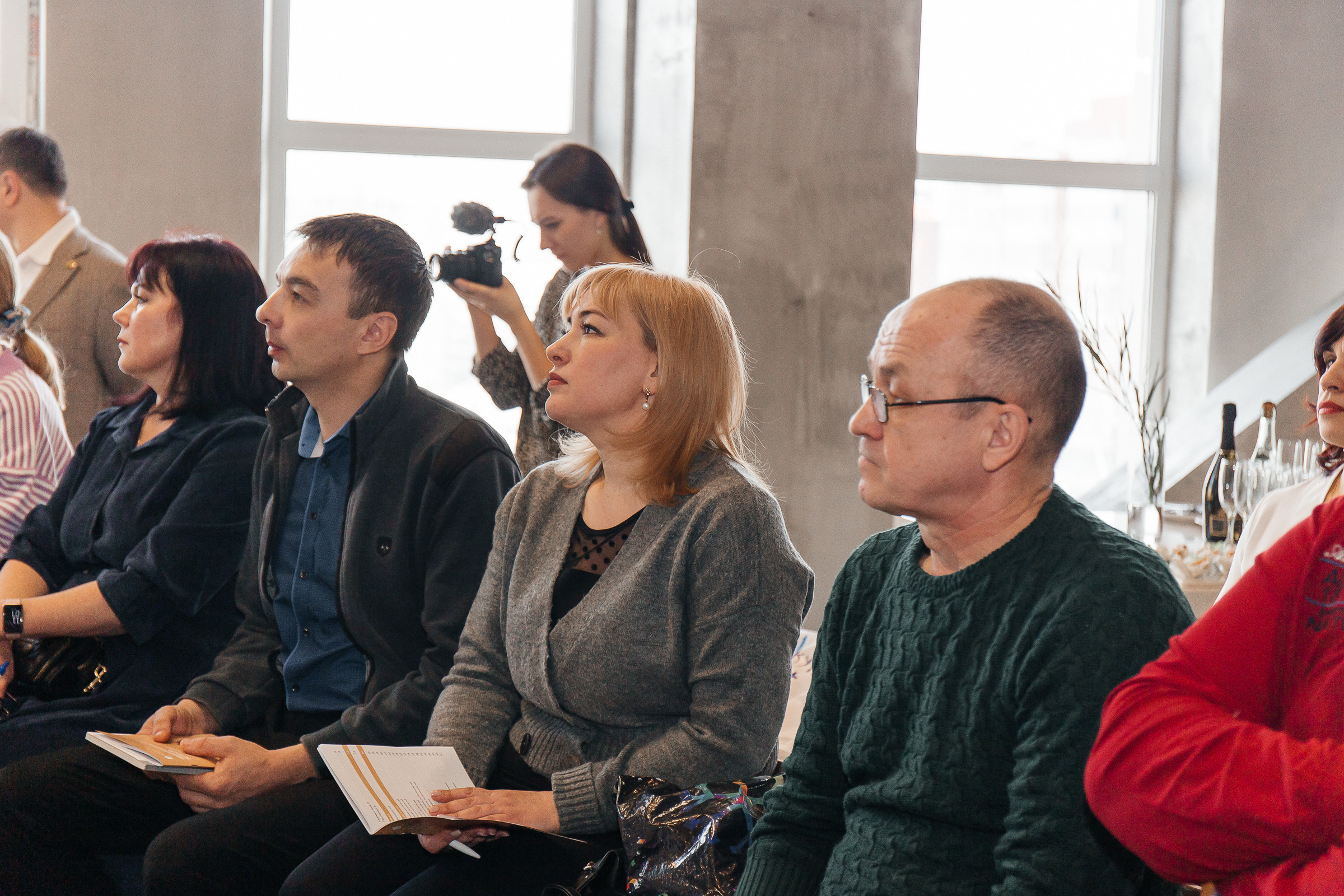 Аннетти. Для тех, кто не ждёт удачи, а создаёт её. Каждая фотосессия — это твой момент, твой стиль, твой успех. 📸