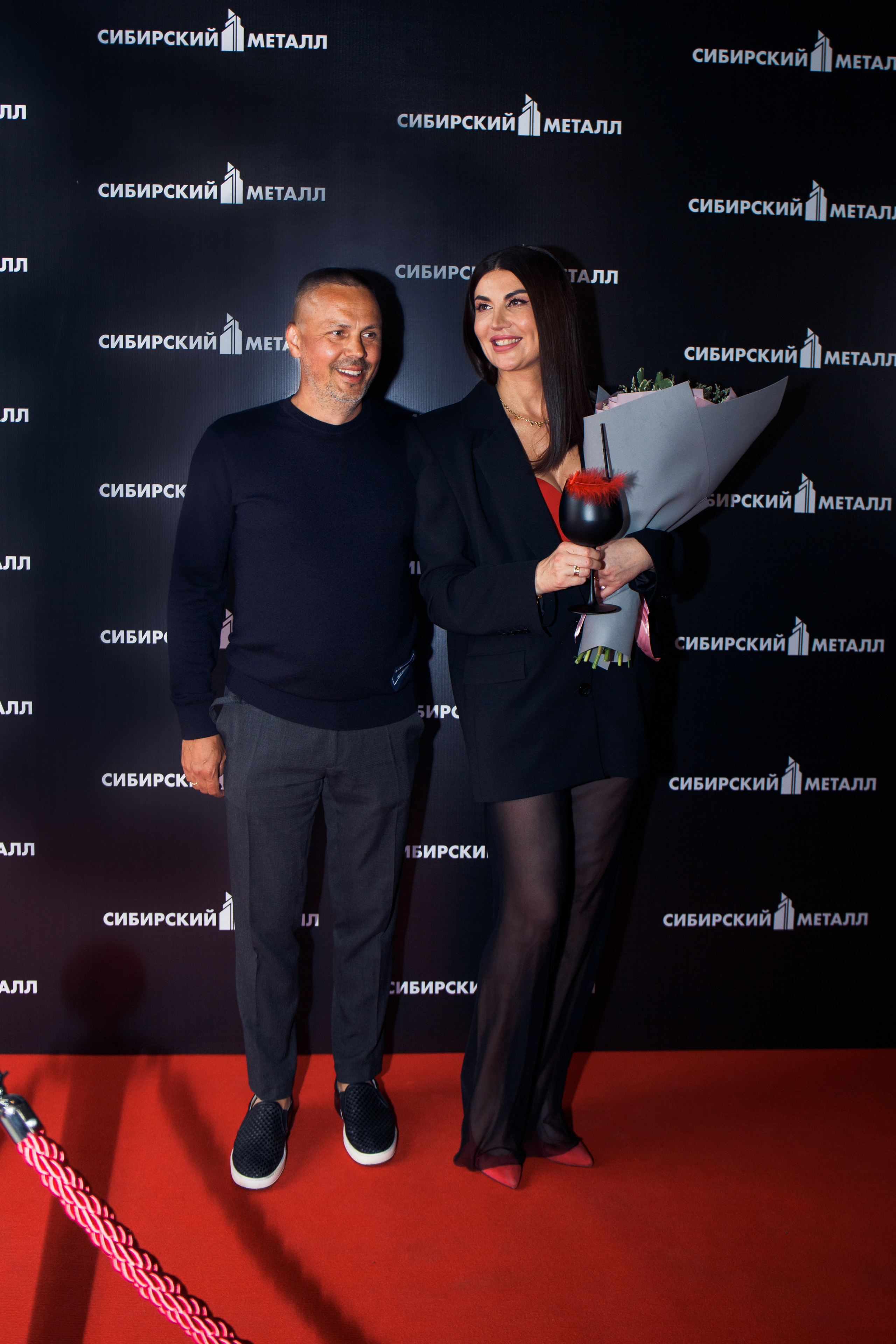 Сибирский металл. Для тех, кто не ждёт удачи, а создаёт её. Каждая фотосессия — это твой момент, твой стиль, твой успех. 📸