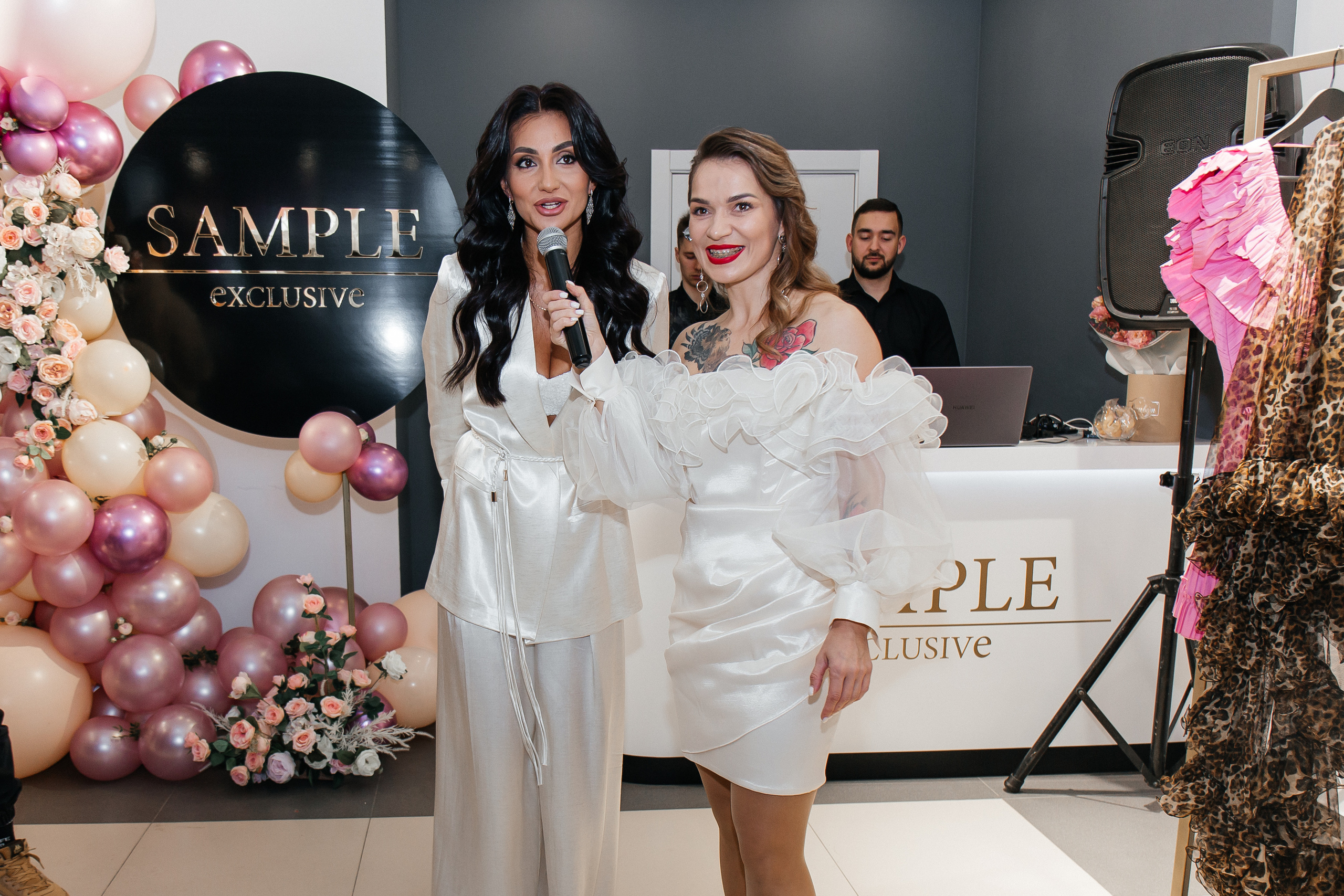 Sample. Для тех, кто не ждёт удачи, а создаёт её. Каждая фотосессия — это твой момент, твой стиль, твой успех. 📸