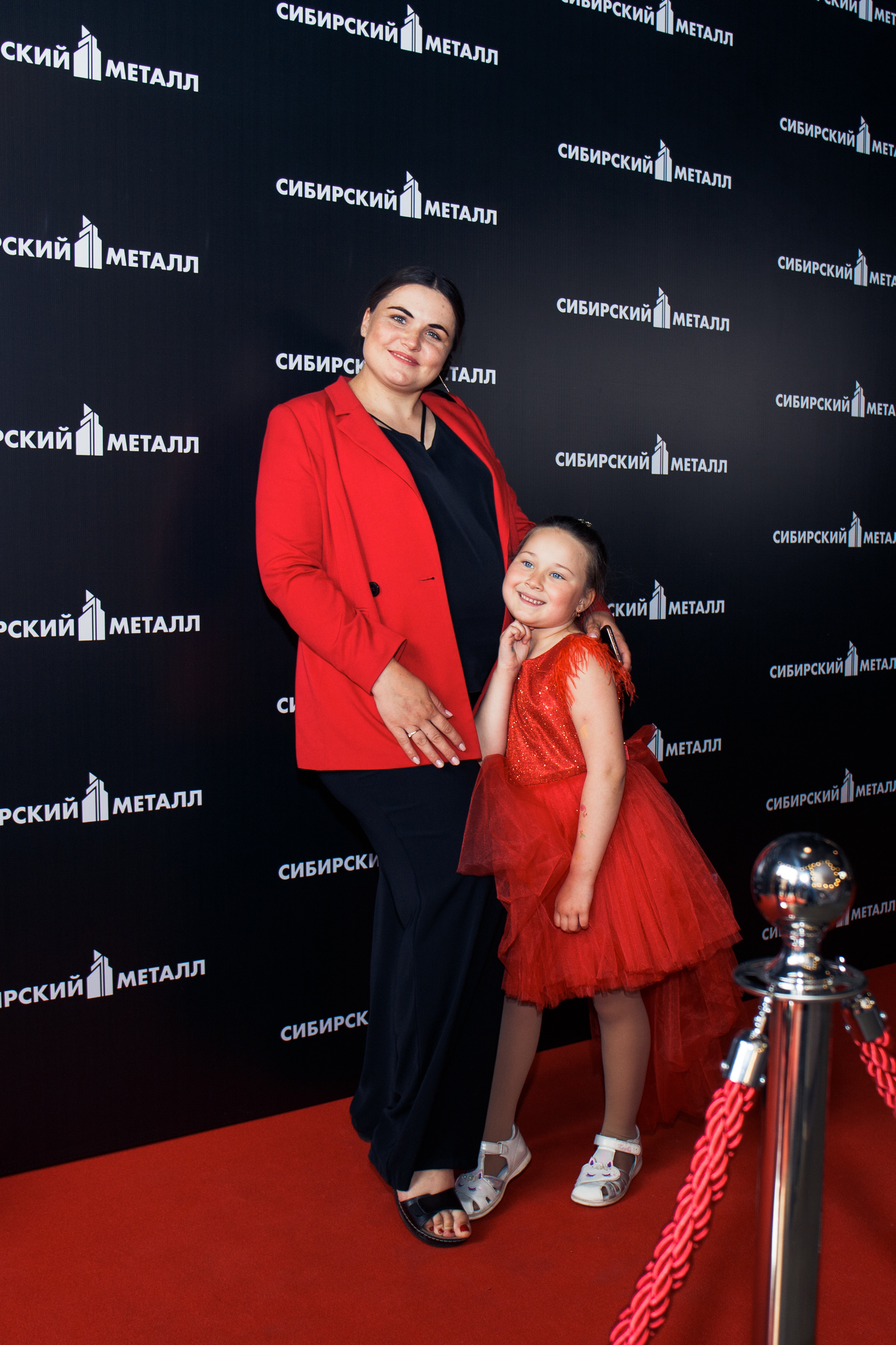 Сибирский металл. Для тех, кто не ждёт удачи, а создаёт её. Каждая фотосессия — это твой момент, твой стиль, твой успех. 📸