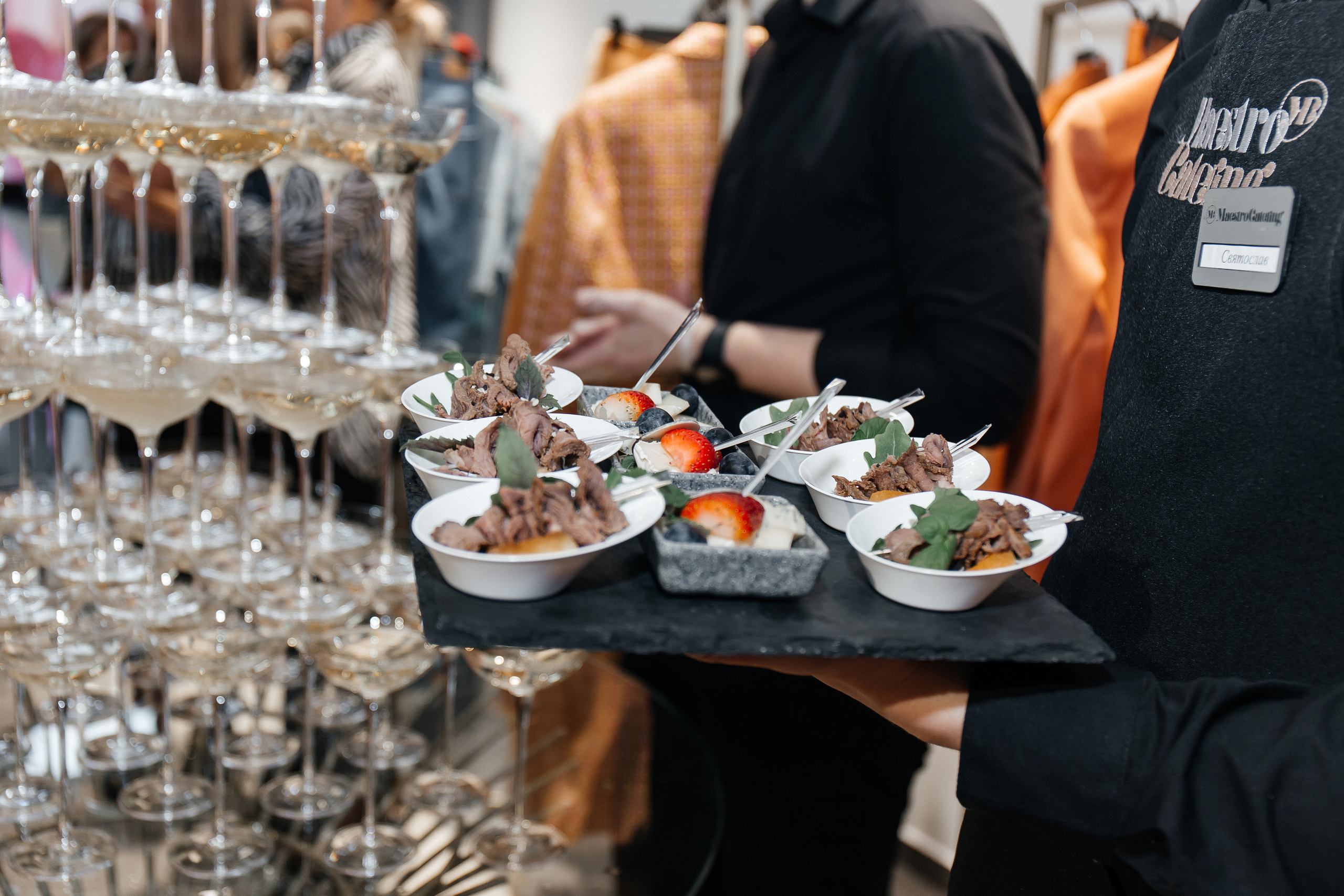 Sample. Для тех, кто не ждёт удачи, а создаёт её. Каждая фотосессия — это твой момент, твой стиль, твой успех. 📸