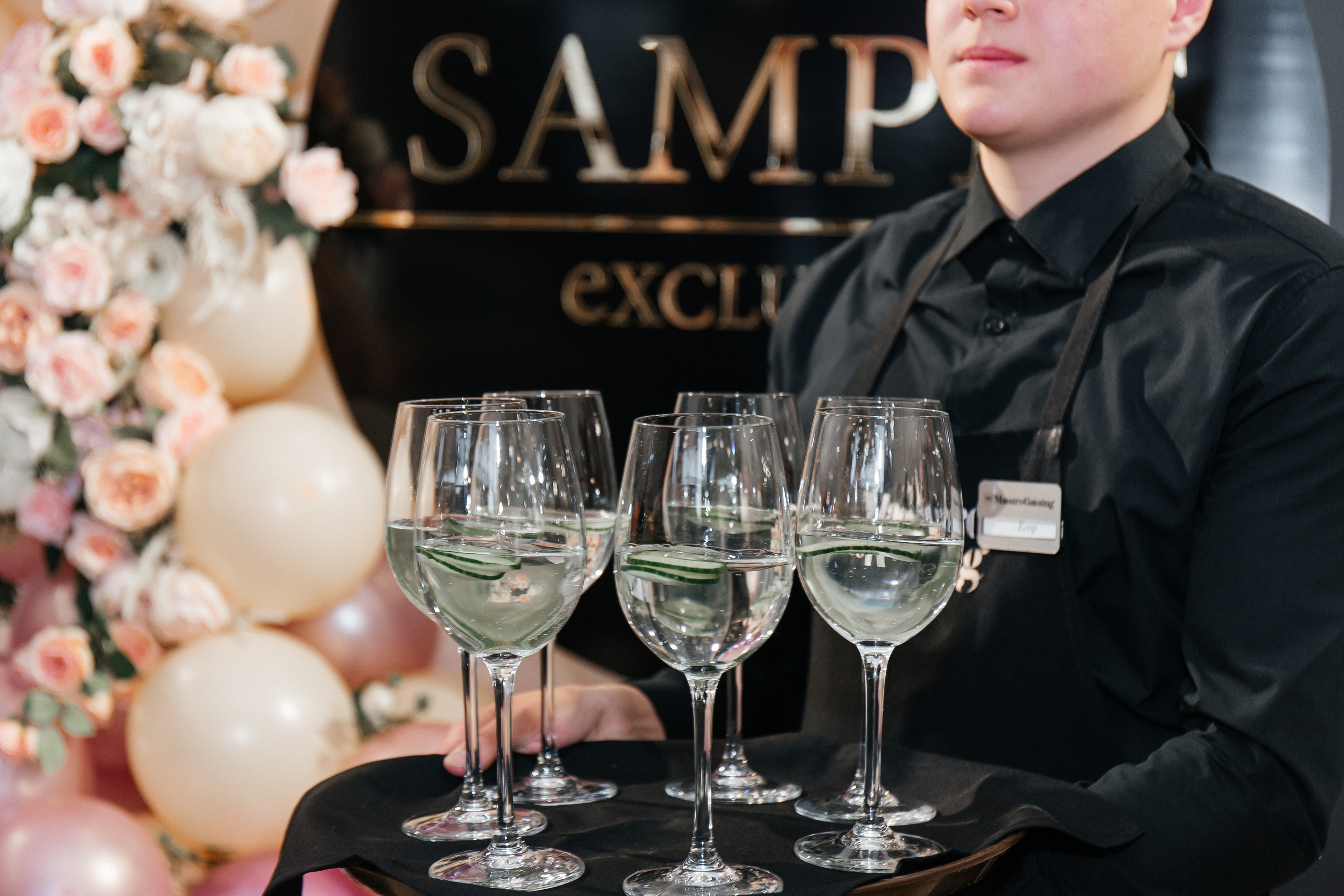 Sample. Для тех, кто не ждёт удачи, а создаёт её. Каждая фотосессия — это твой момент, твой стиль, твой успех. 📸