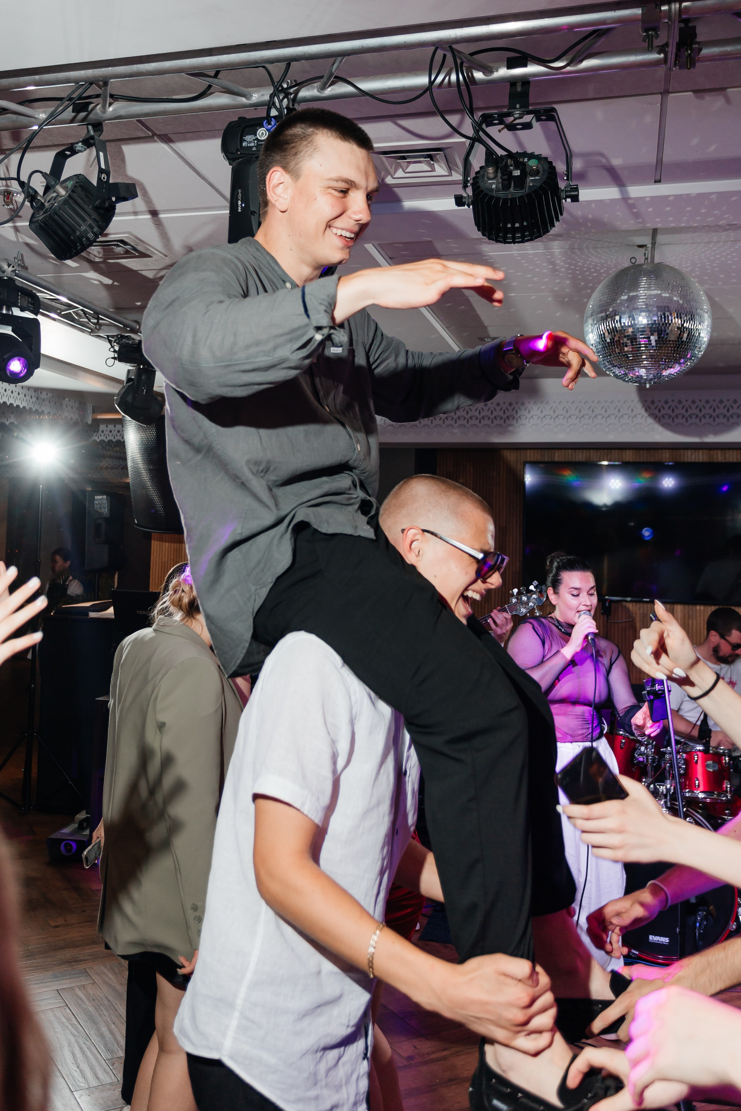 Выпускной 11 «А». Школа № 42. Свадебный фотограф в Краснодаре Николай Крауз